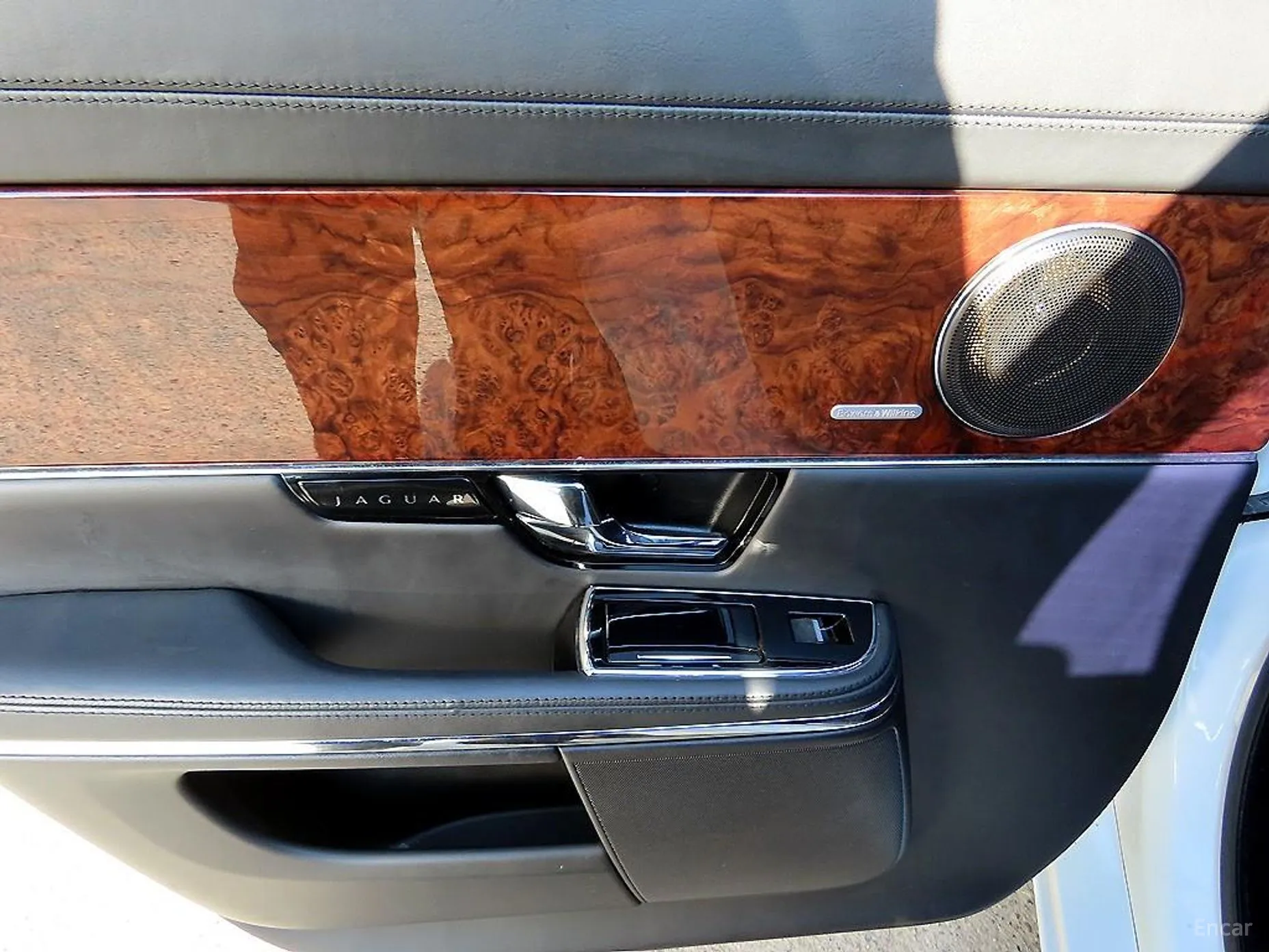 Jaguar All New XJ превью 14