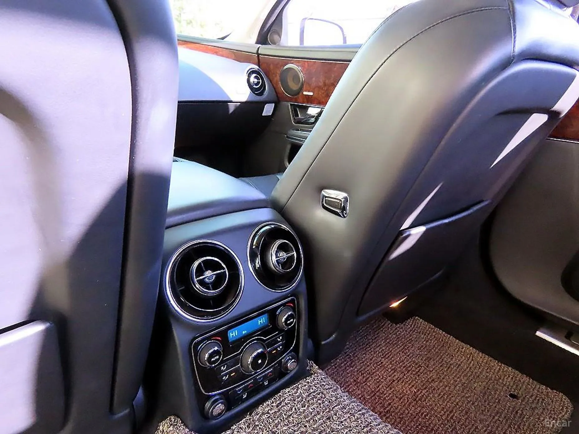 Jaguar All New XJ превью 15