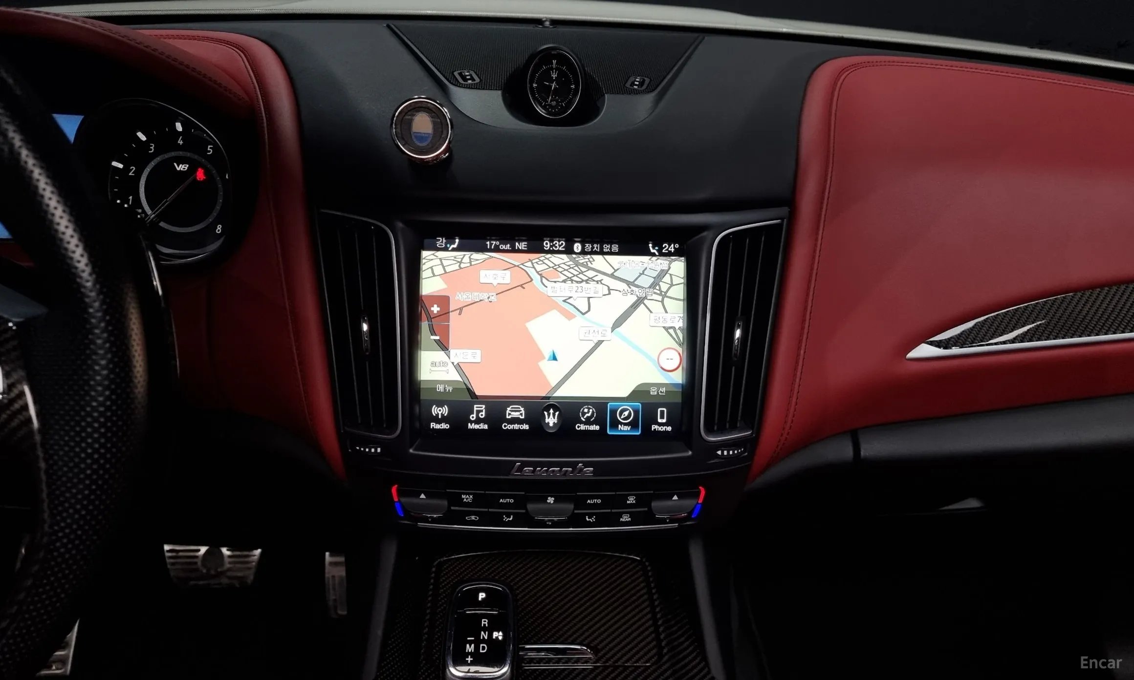 Maserati Levante превью 14