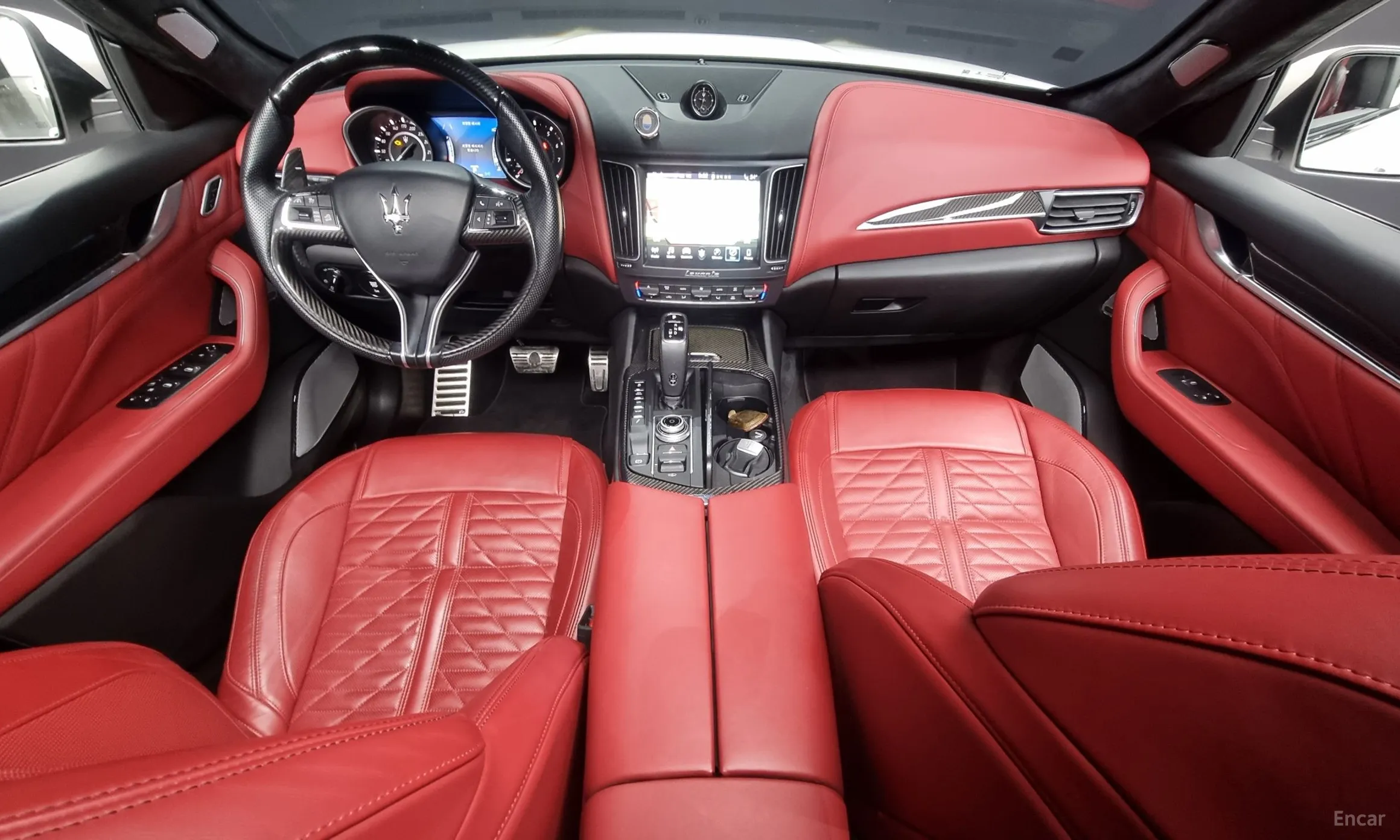 Maserati Levante превью 7