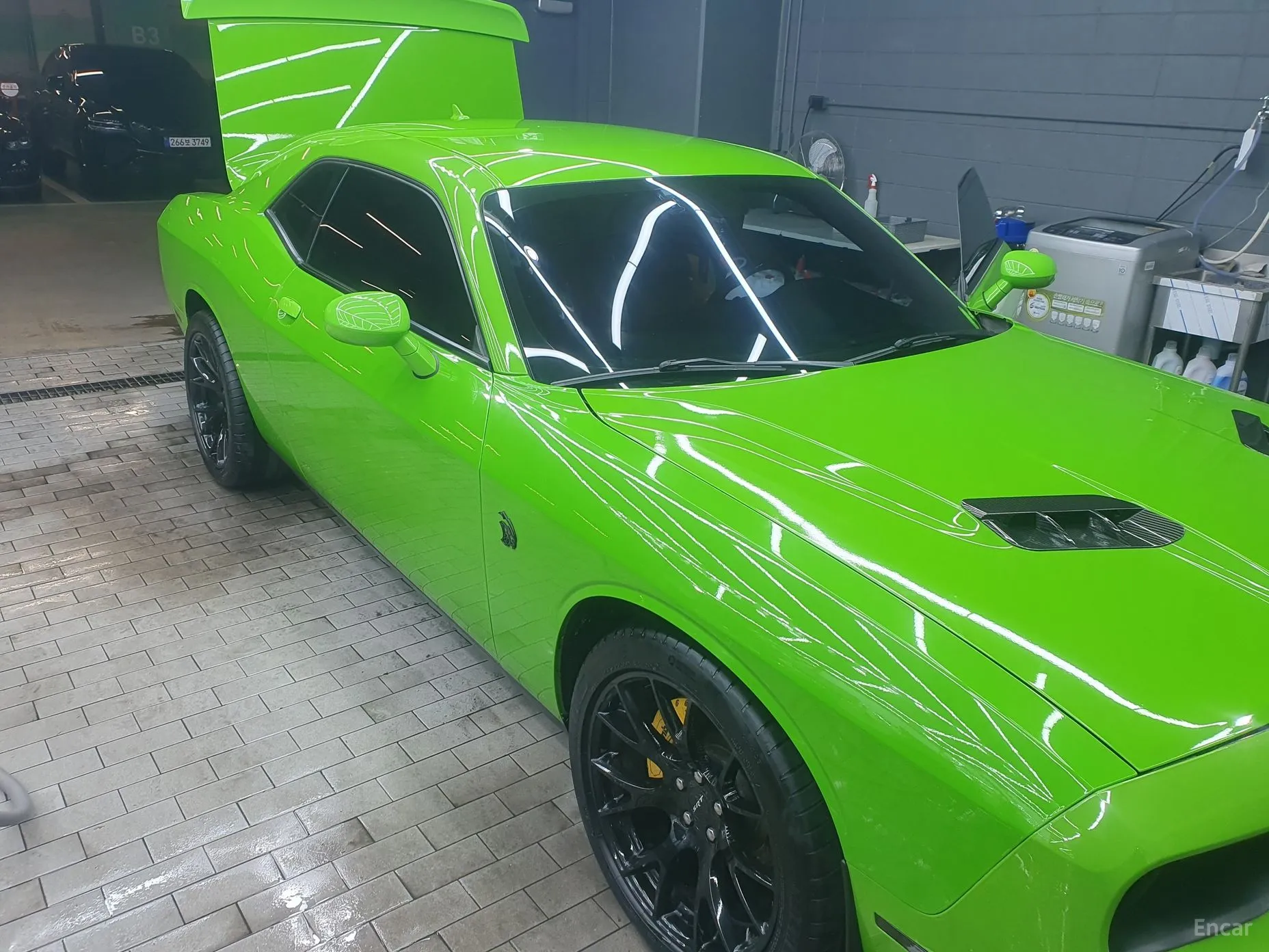 Dodge Challenger