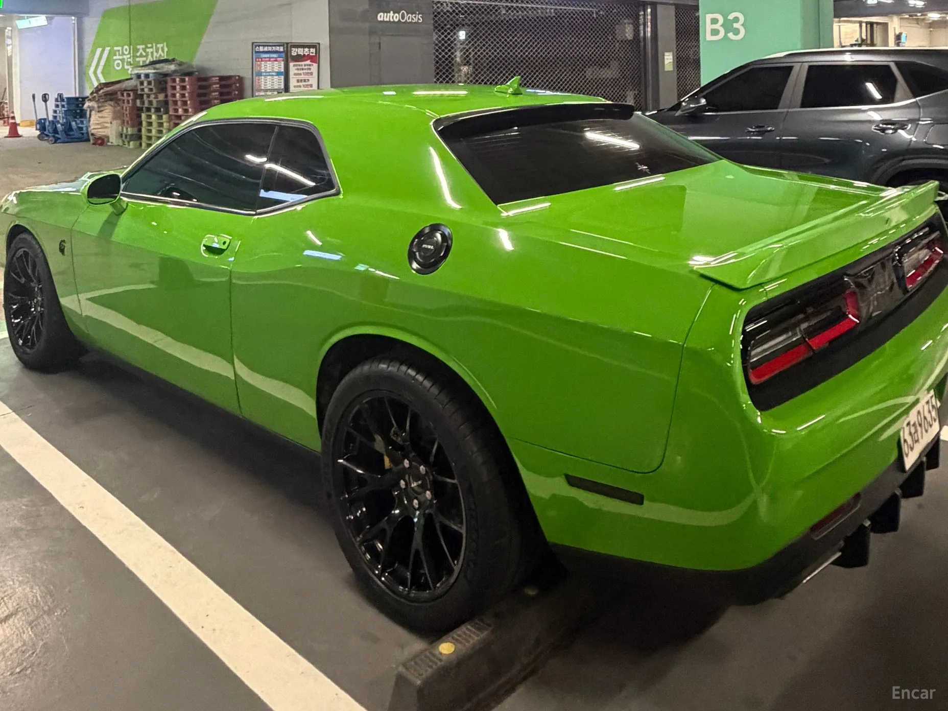 Dodge Challenger превью 4