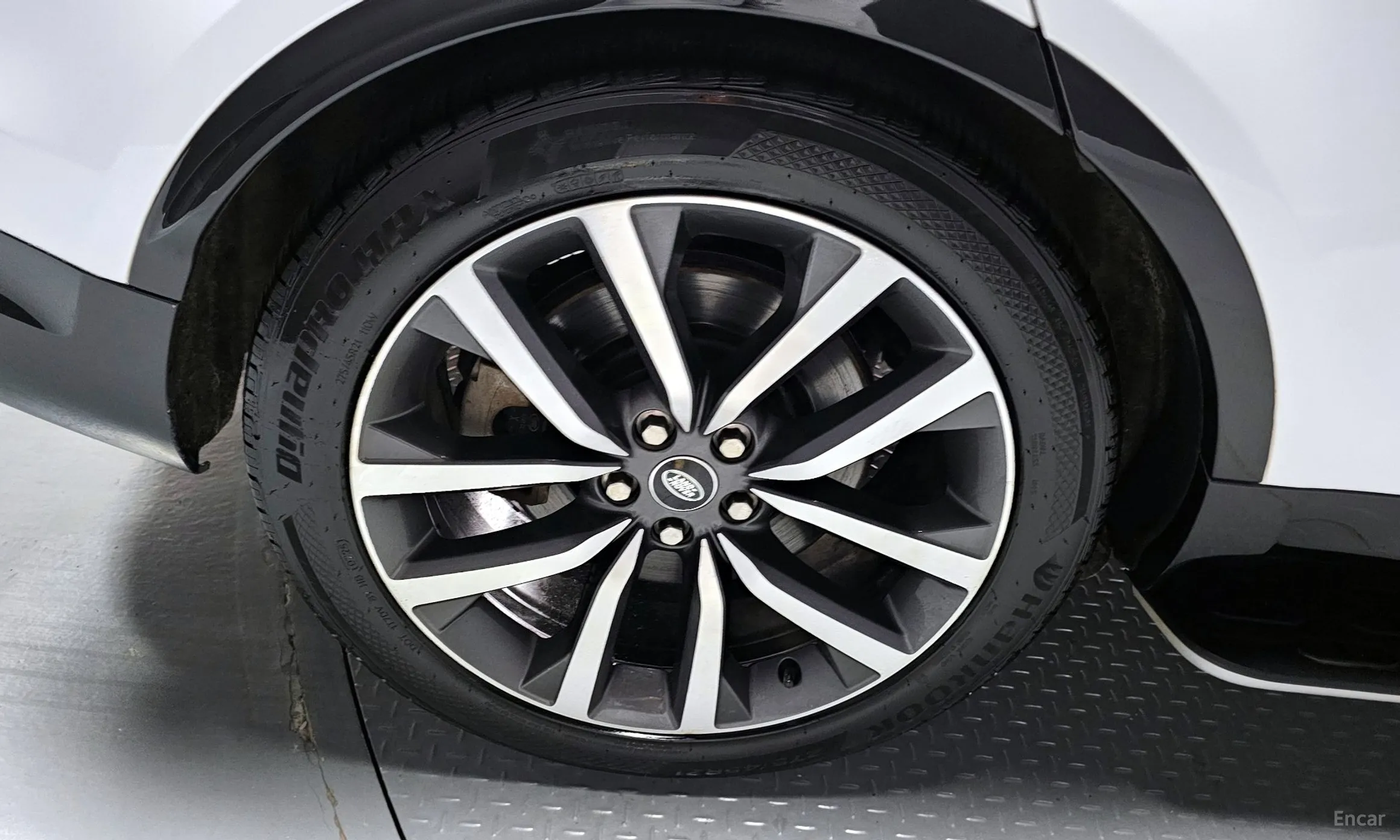 Land Rover Discovery 5 превью 5