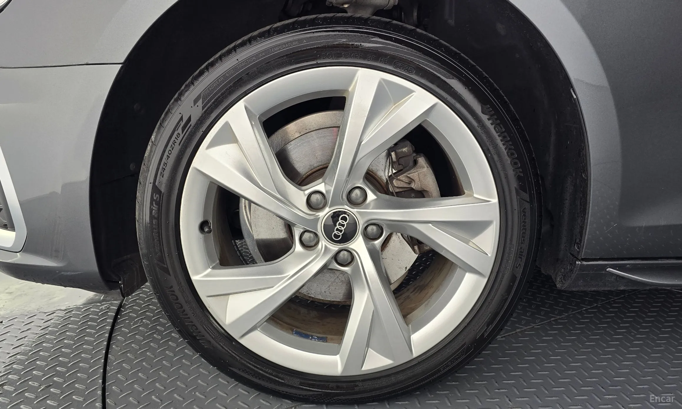 Audi A4 (B9) превью 5