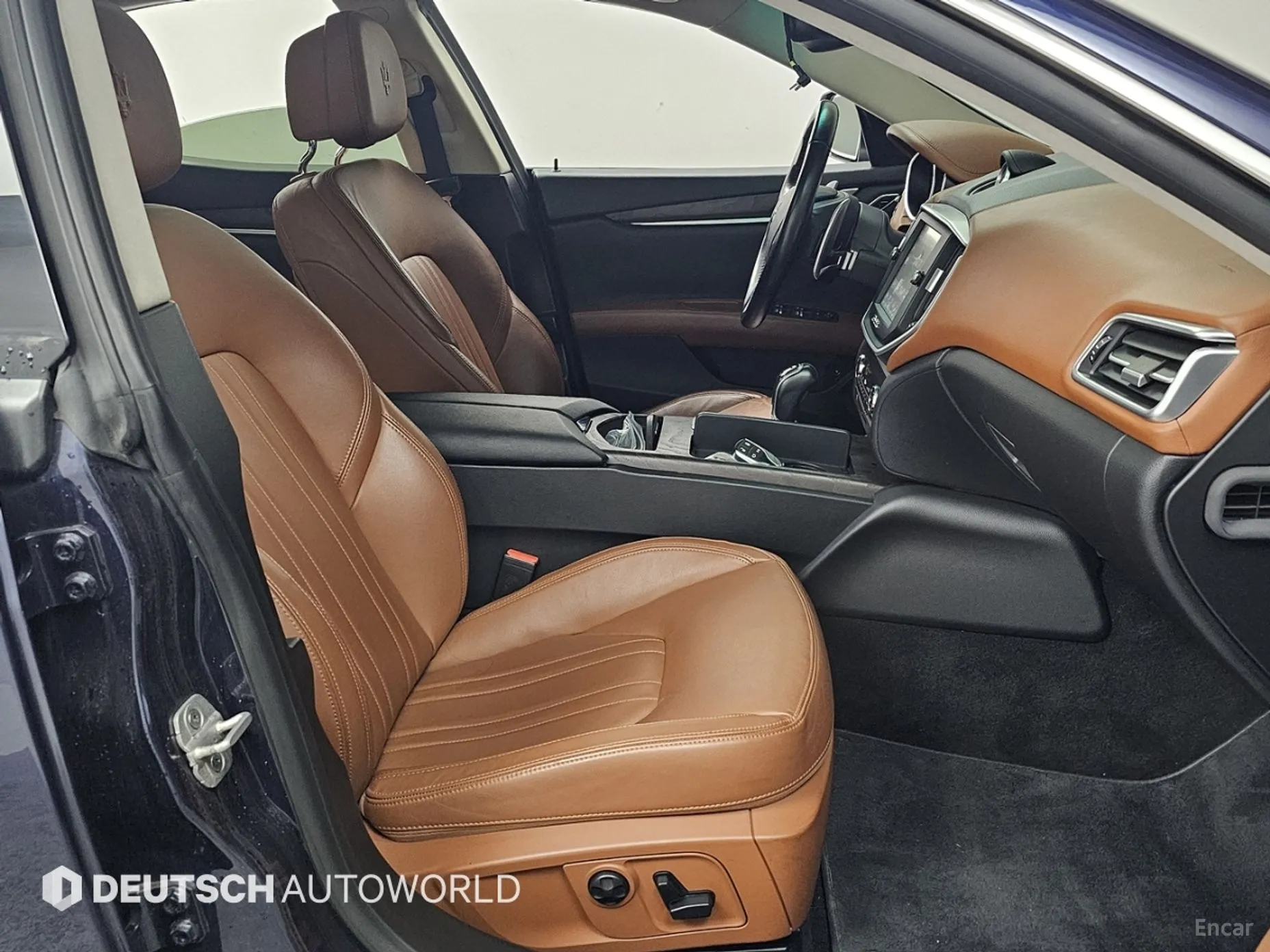 Maserati Ghibli превью 10