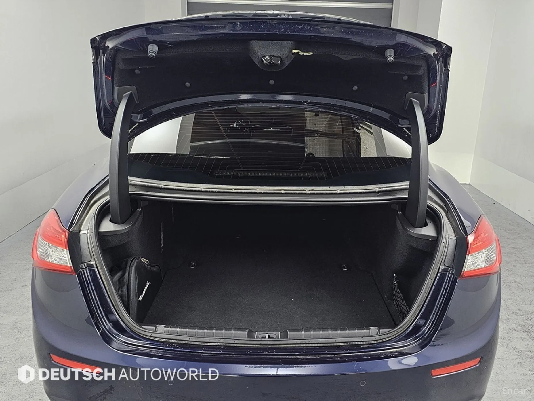 Maserati Ghibli превью 20