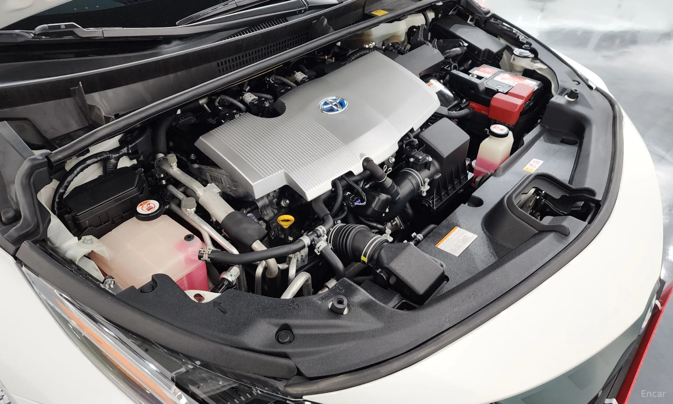 Toyota Prius Prime превью 6