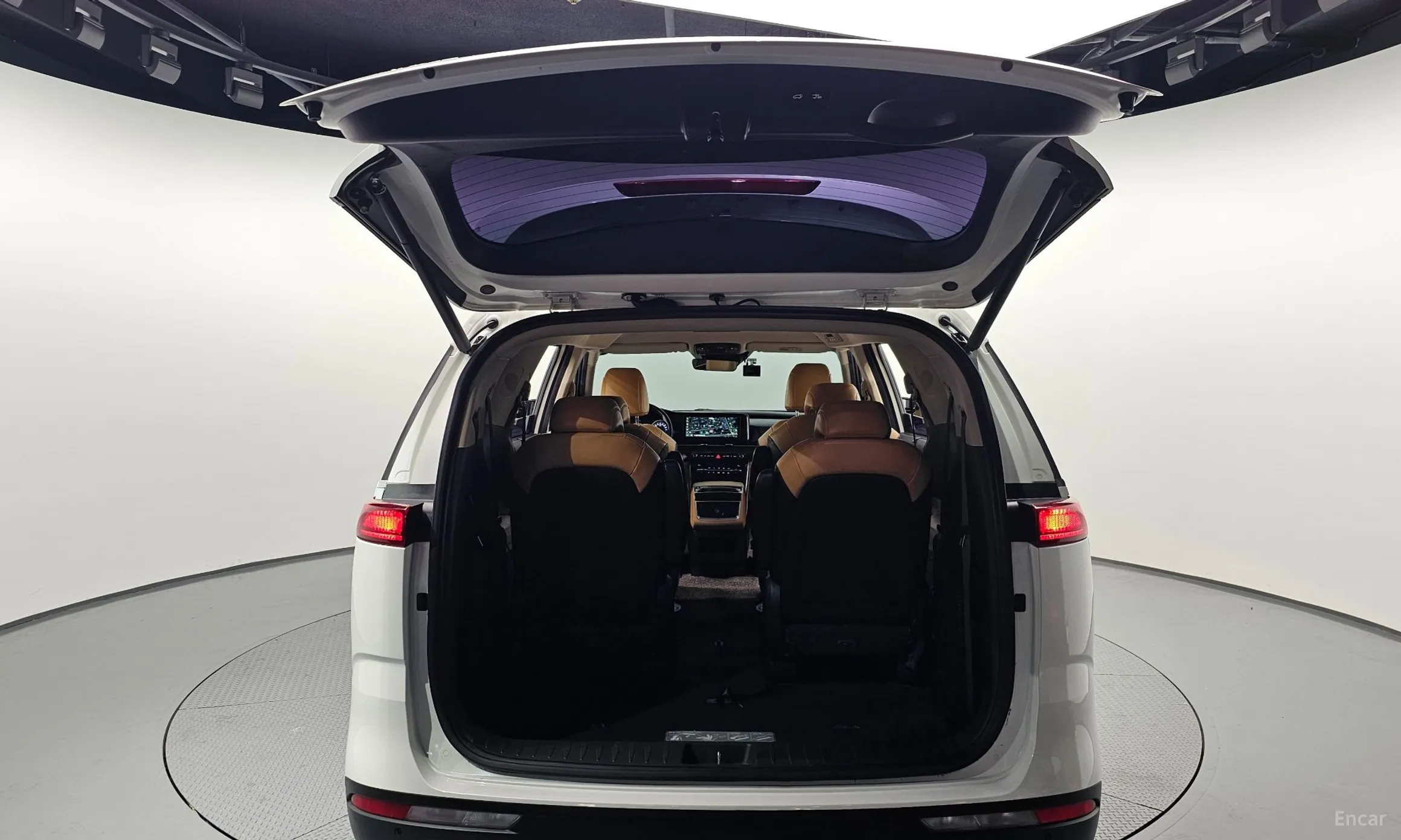 Kia Carnival Gen 4 превью 20