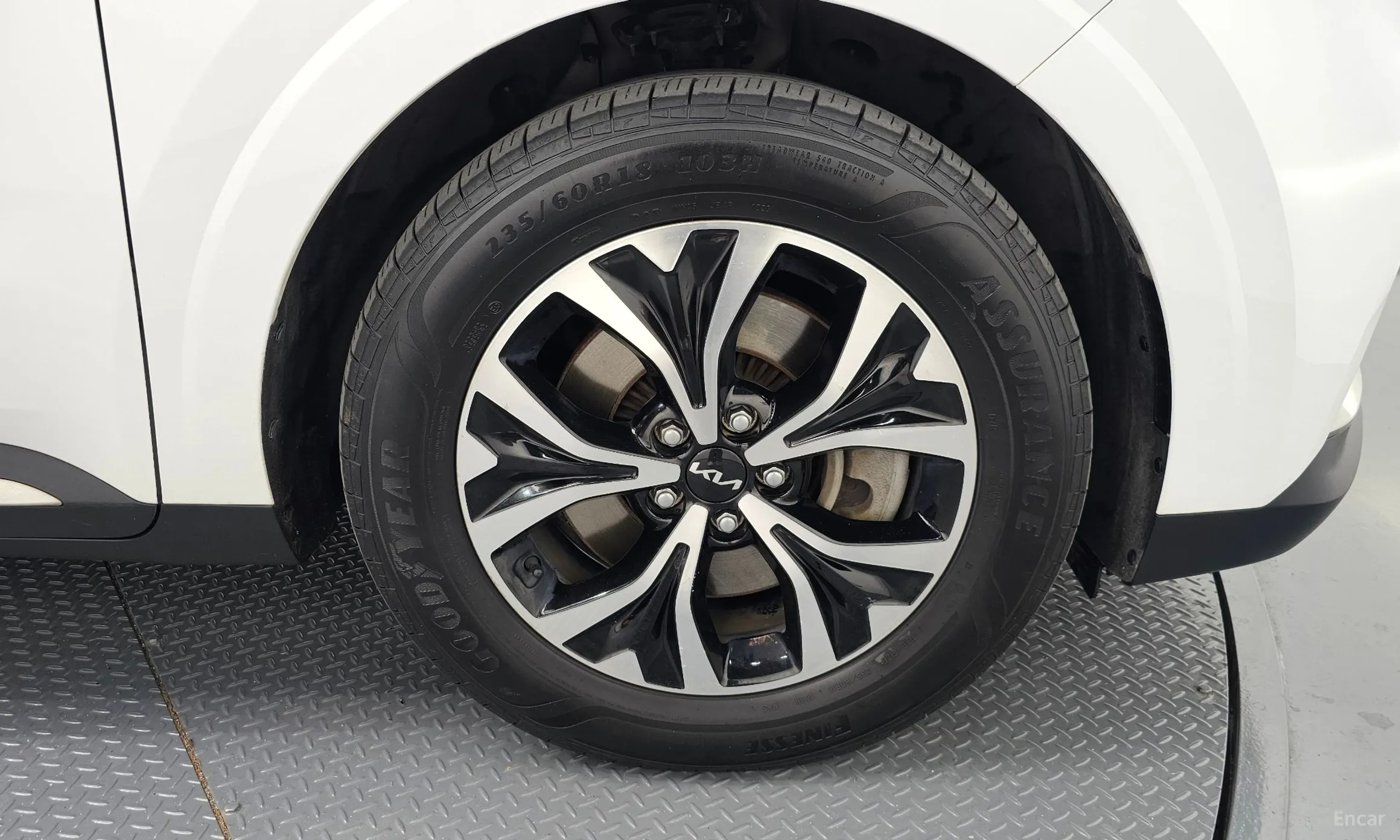 Kia Carnival Gen 4 превью 5