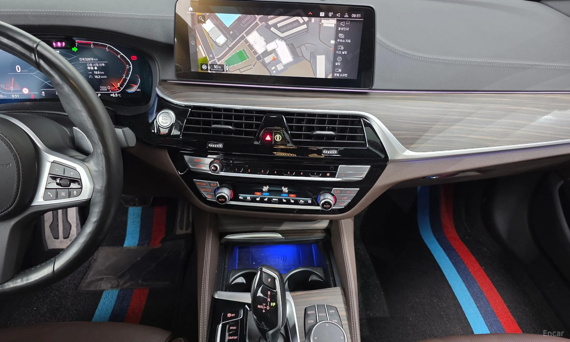 BMW 5 Series (G30) превью 15