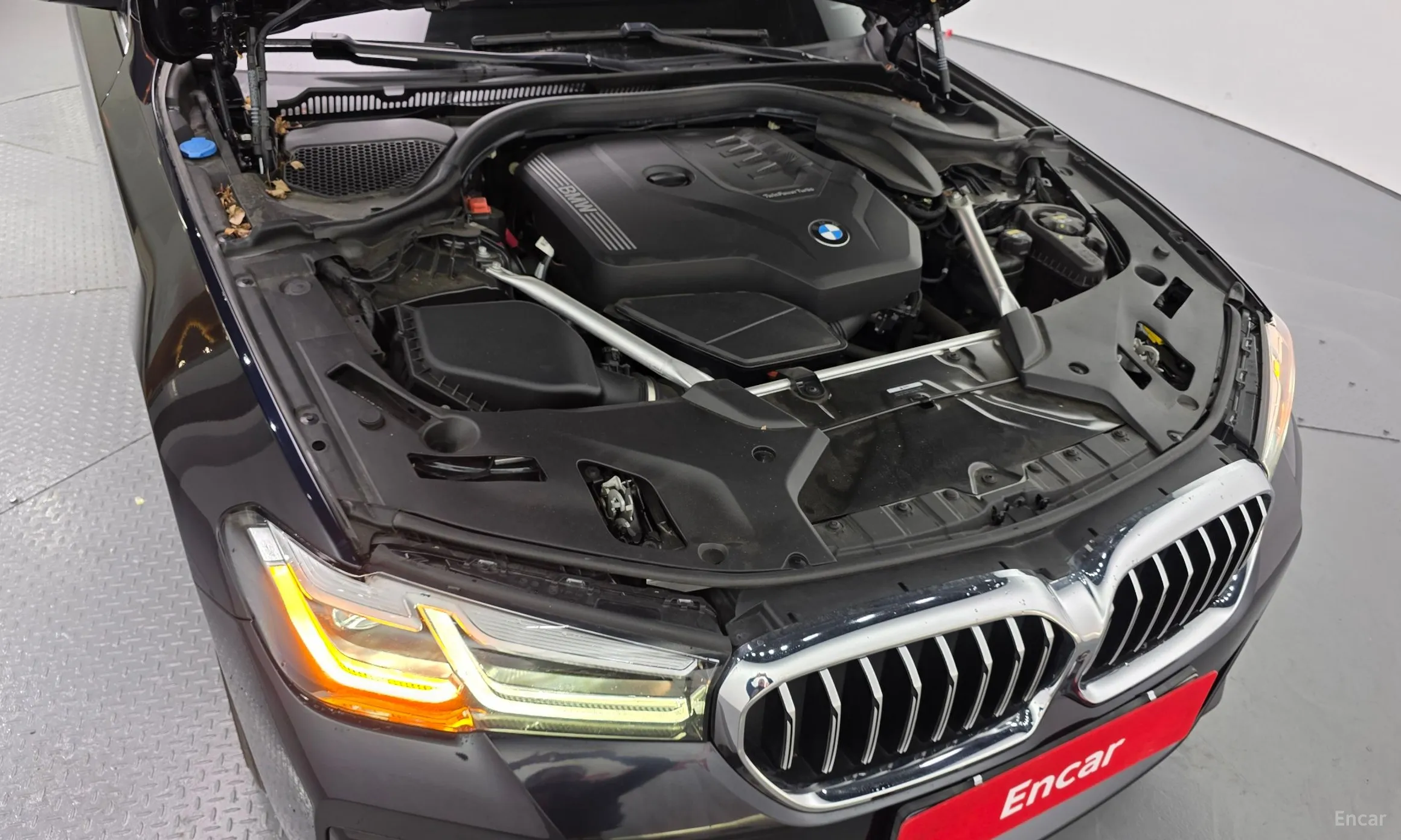 BMW 5 Series (G30) превью 6