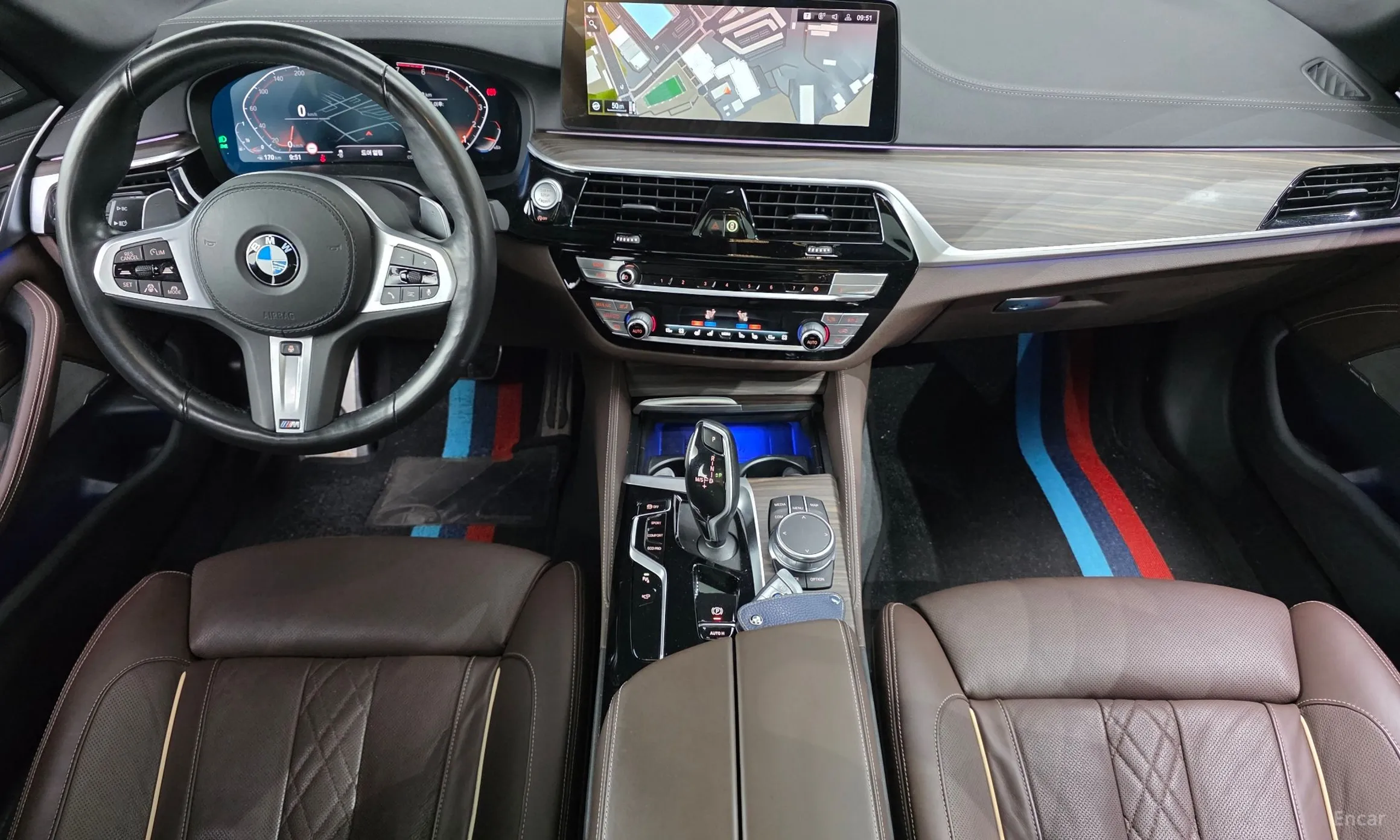 BMW 5 Series (G30) превью 7