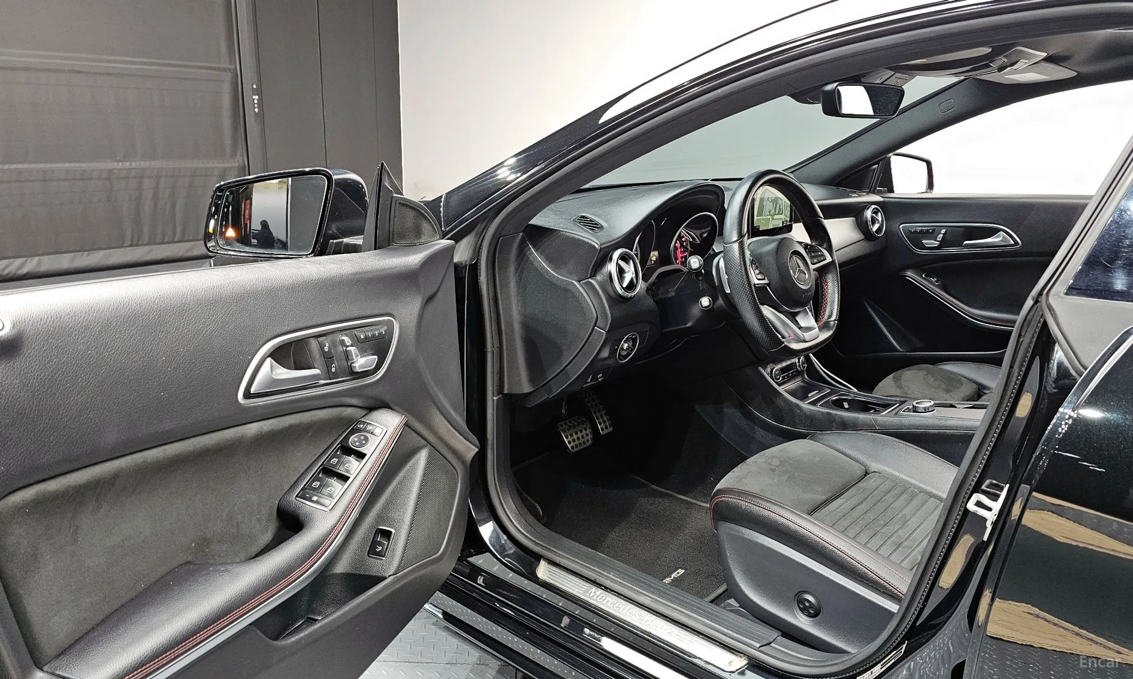 Mercedes Benz CLA-Class C117 превью 11