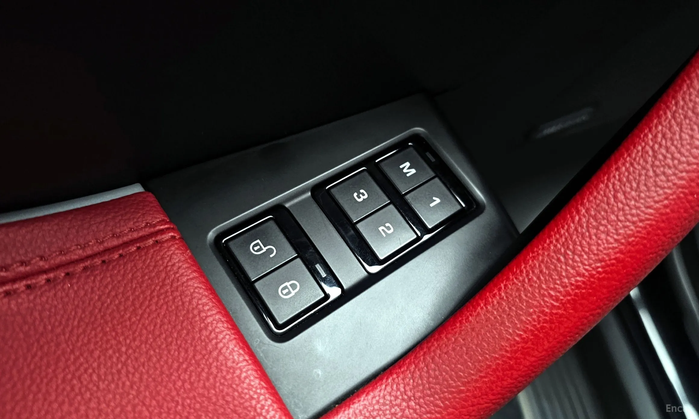 Jaguar F-PACE превью 17