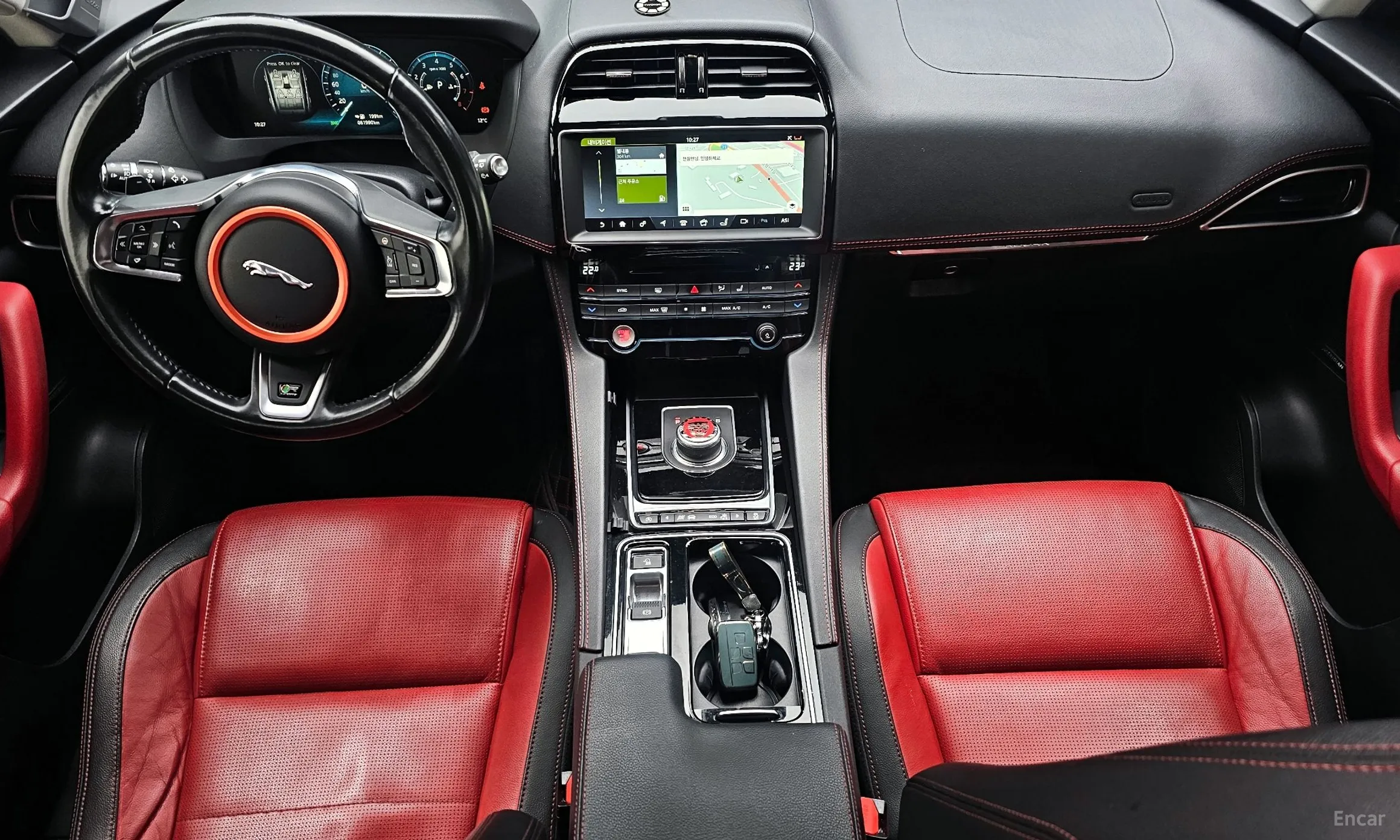 Jaguar F-PACE превью 7