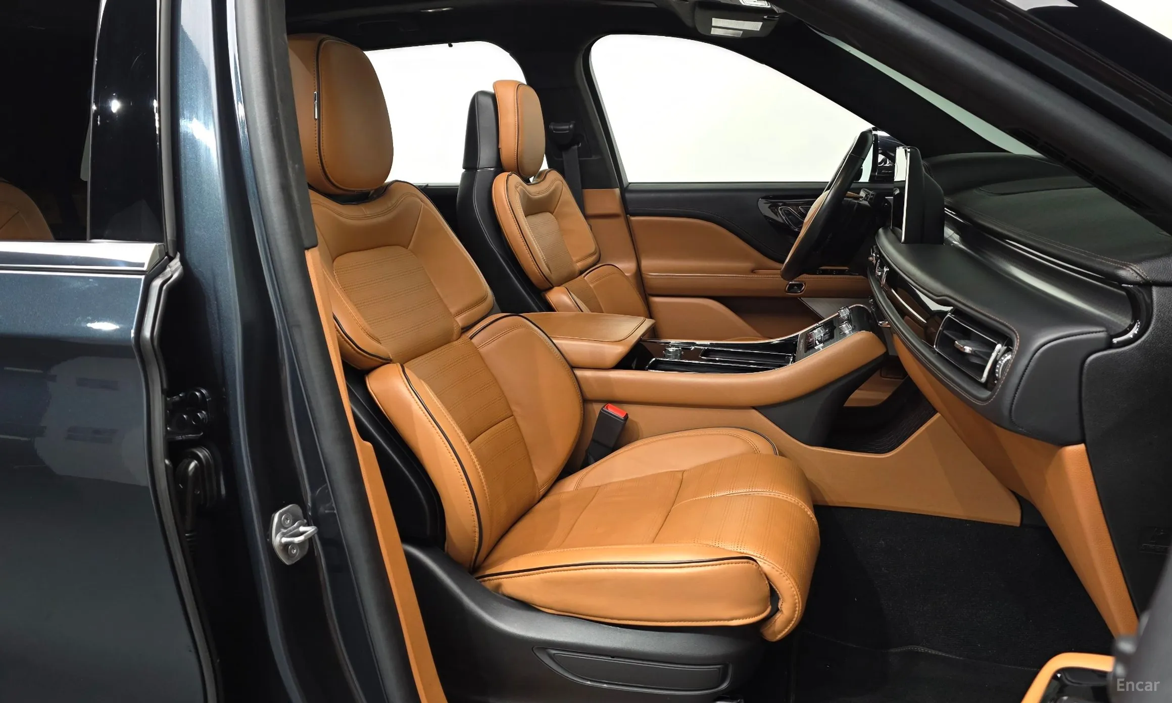 Lincoln Aviator 2nd Generation превью 10