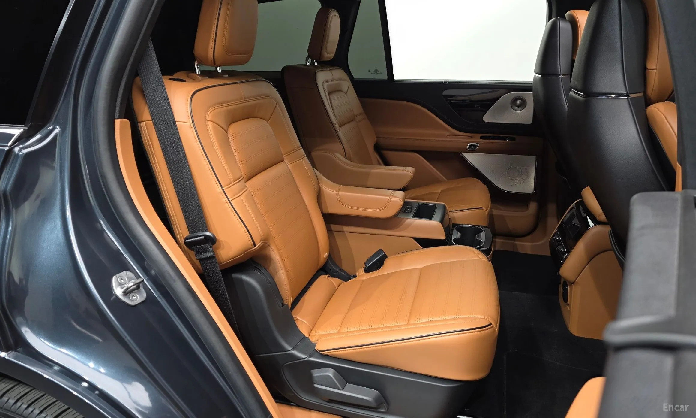 Lincoln Aviator 2nd Generation превью 12