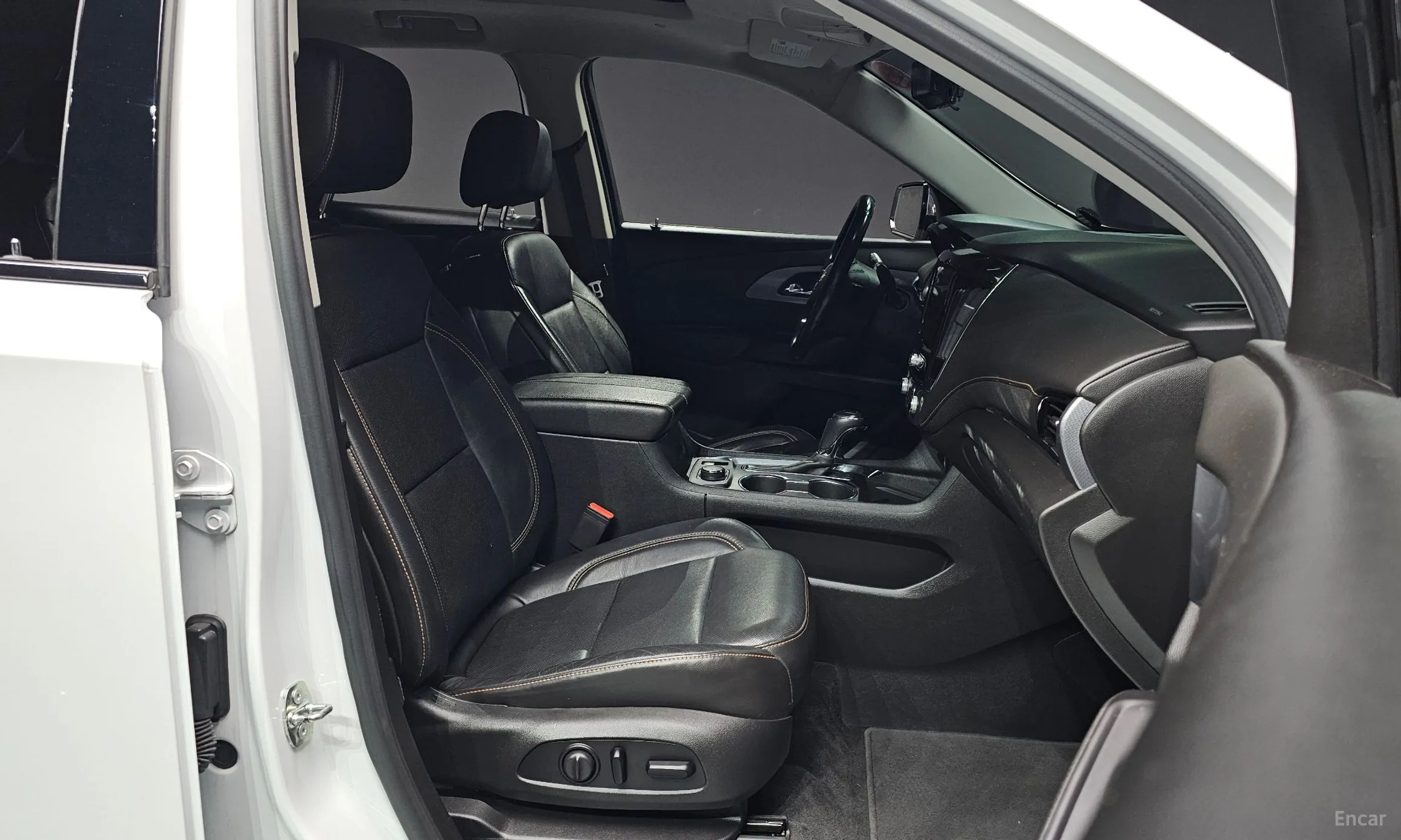 Chevrolet (GM Daewoo) Traverse превью 10