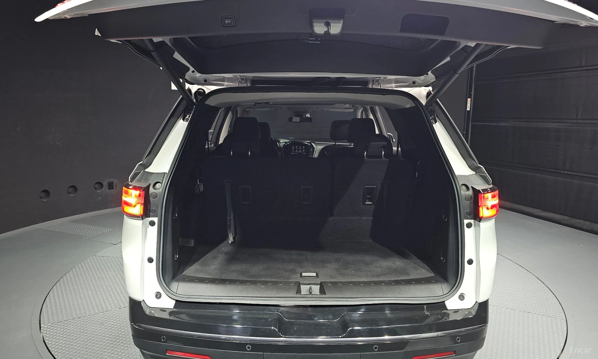 Chevrolet (GM Daewoo) Traverse превью 20