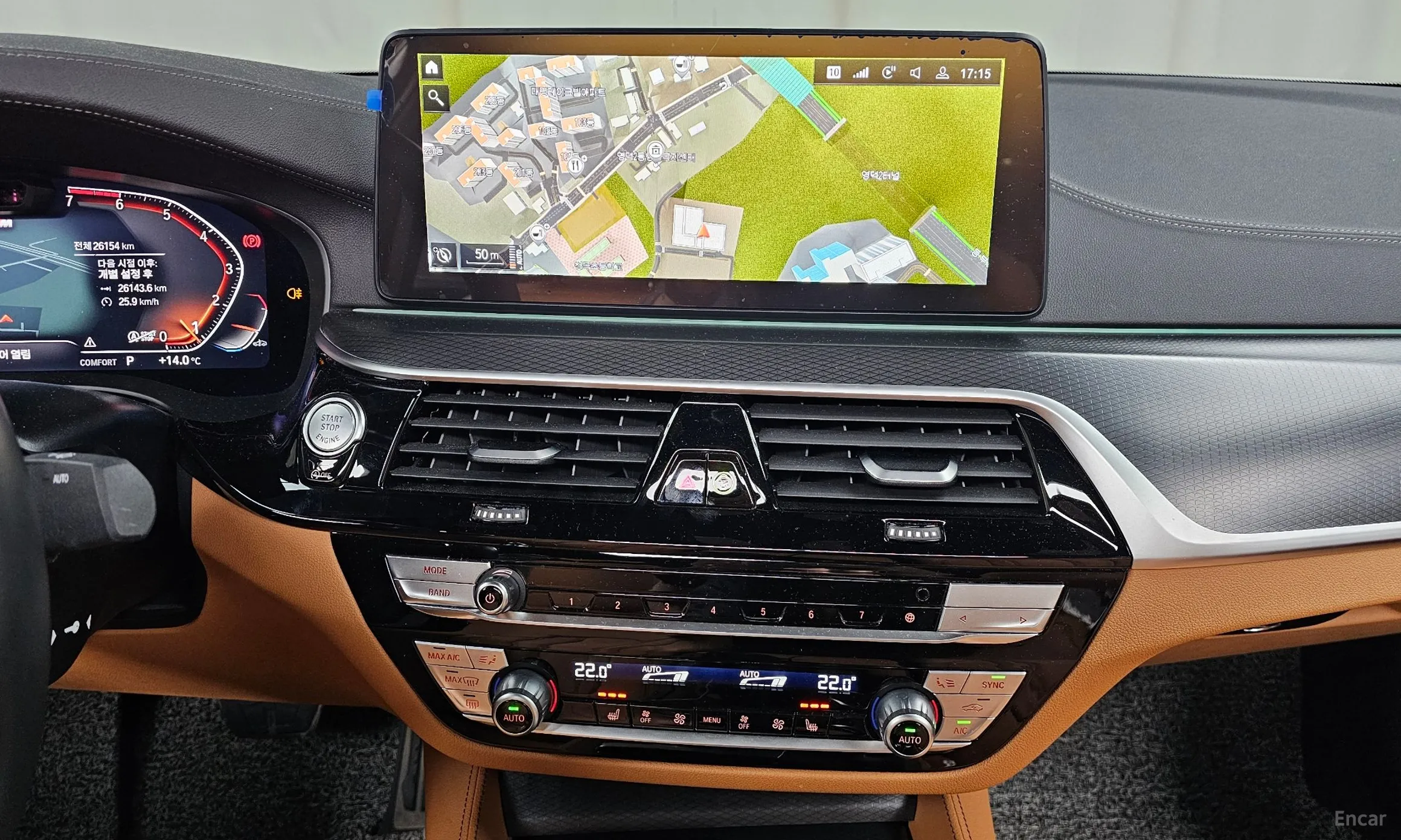 BMW 5 Series (G30) превью 15