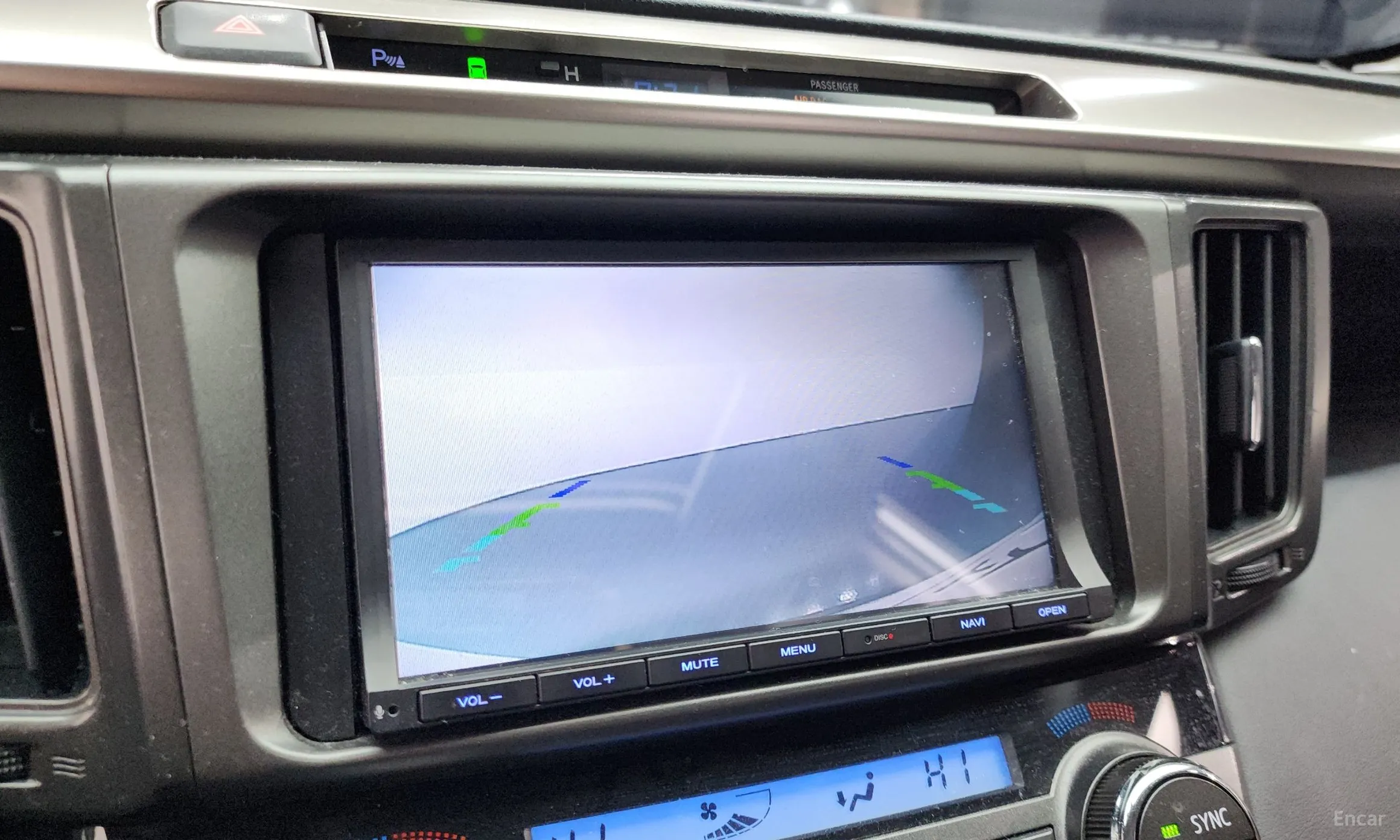 Toyota RAV4 превью 14