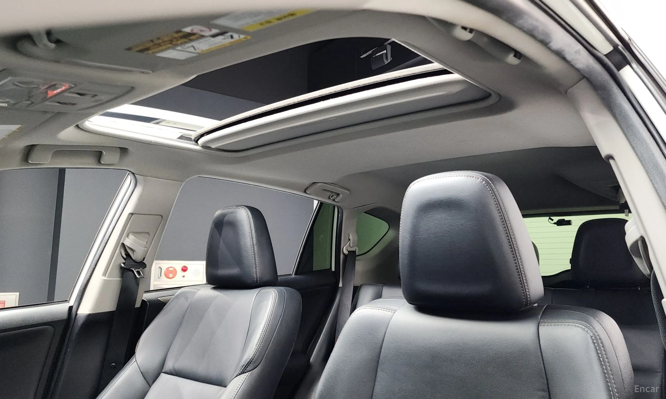 Toyota RAV4 превью 19