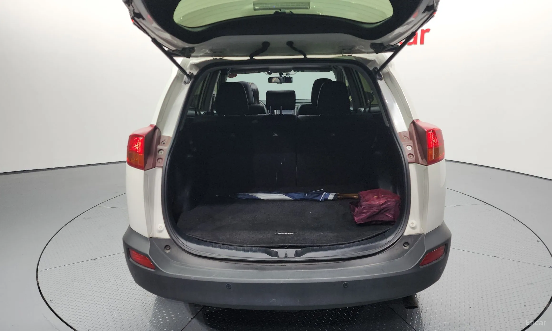 Toyota RAV4 превью 20
