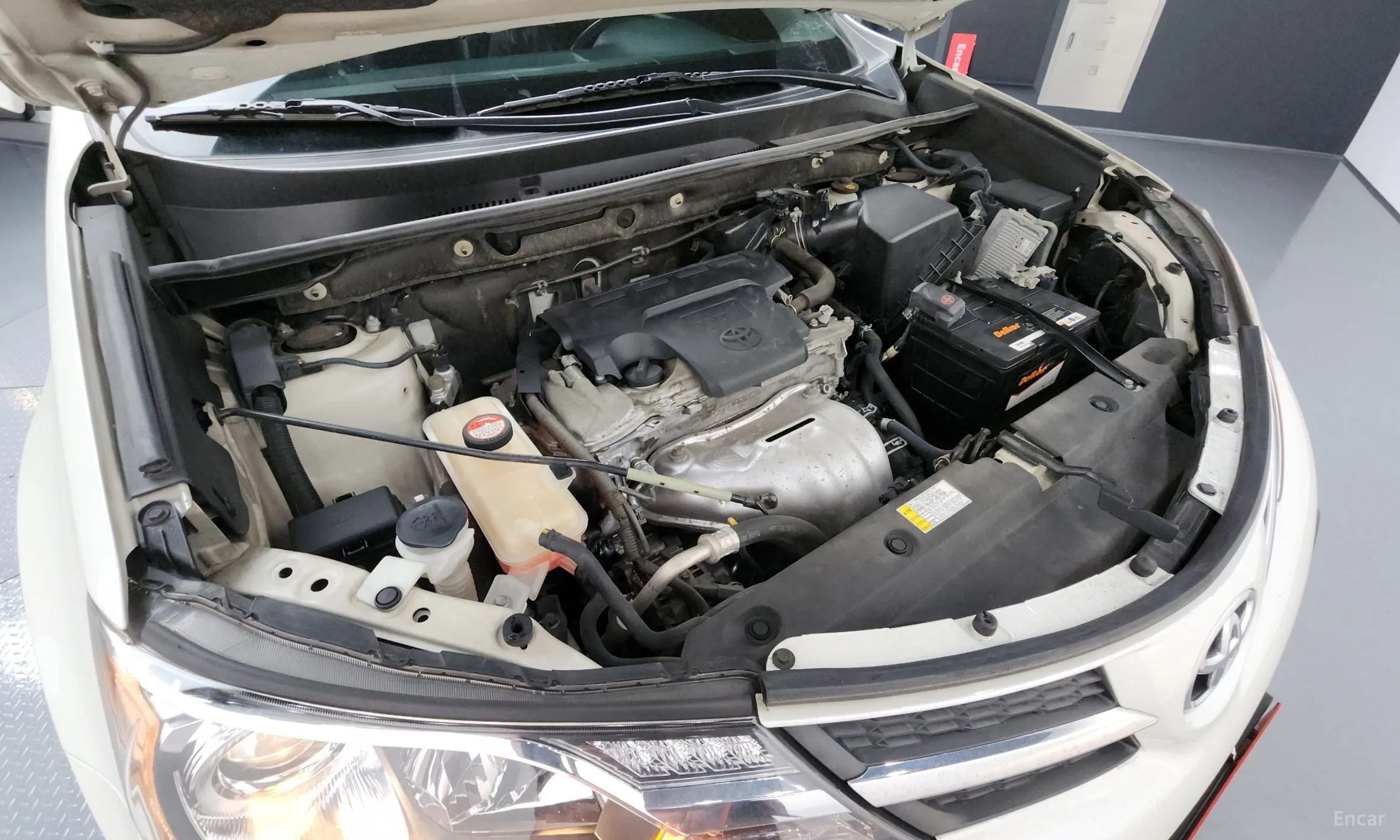 Toyota RAV4 превью 6