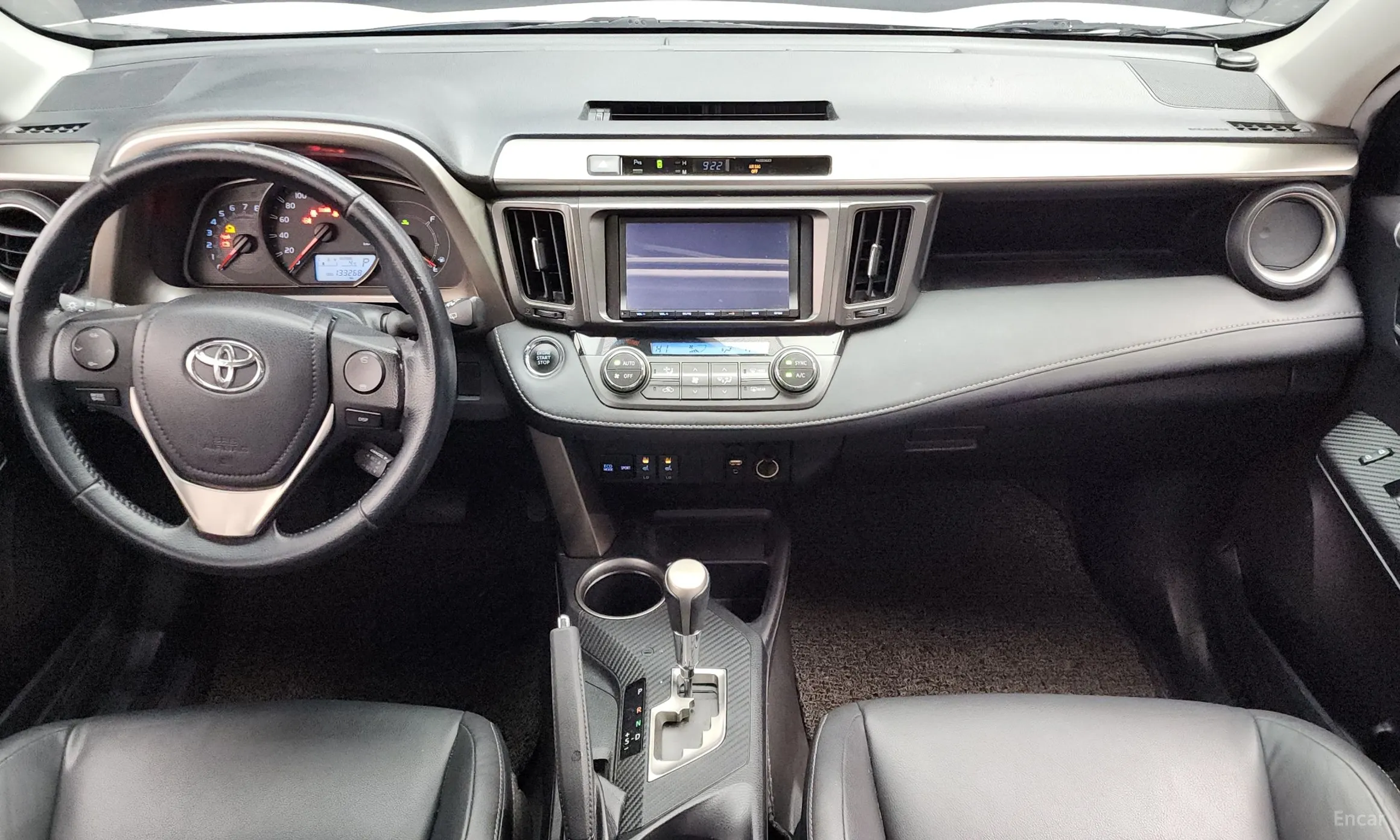 Toyota RAV4 превью 7