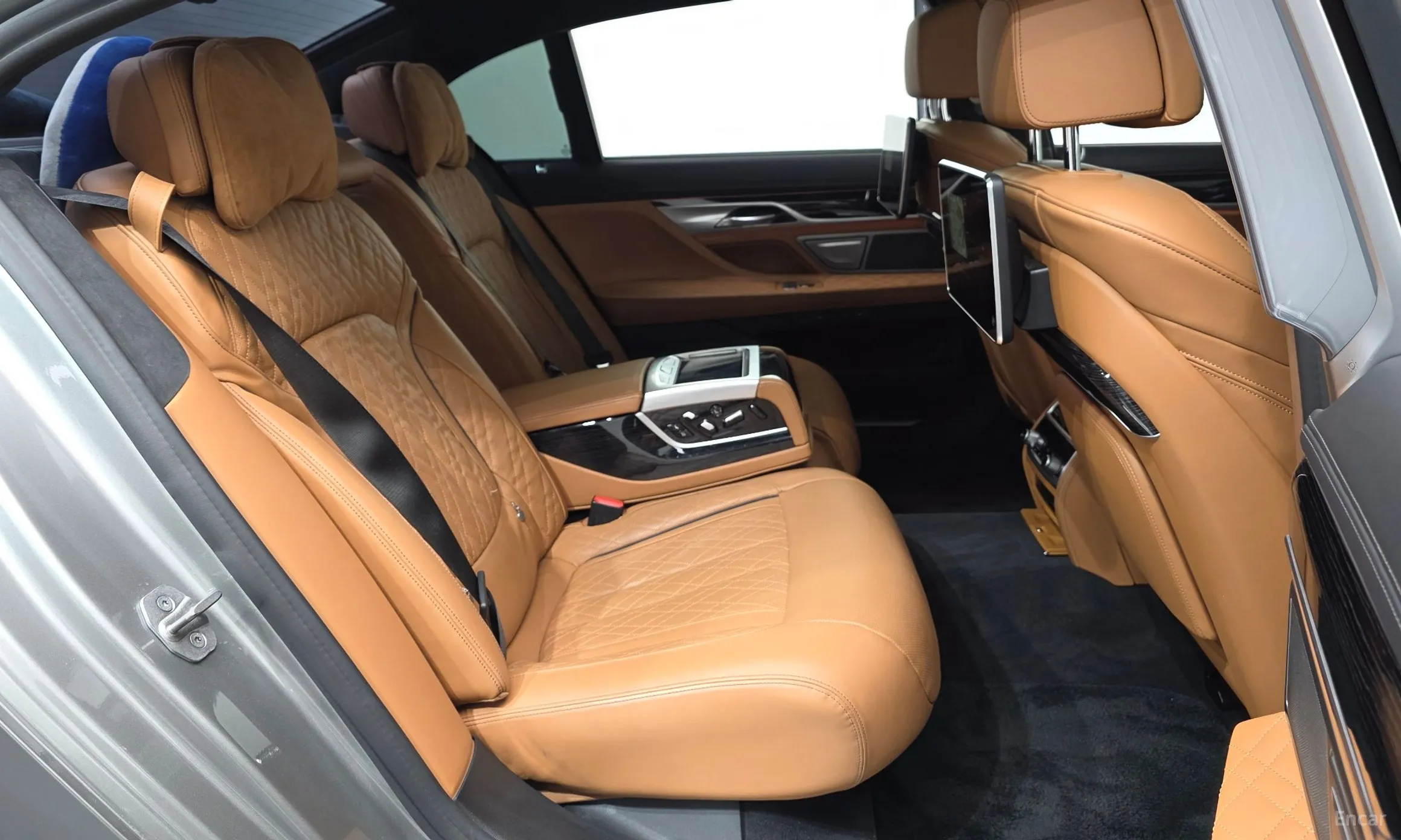 BMW 7 Series (G11) превью 10
