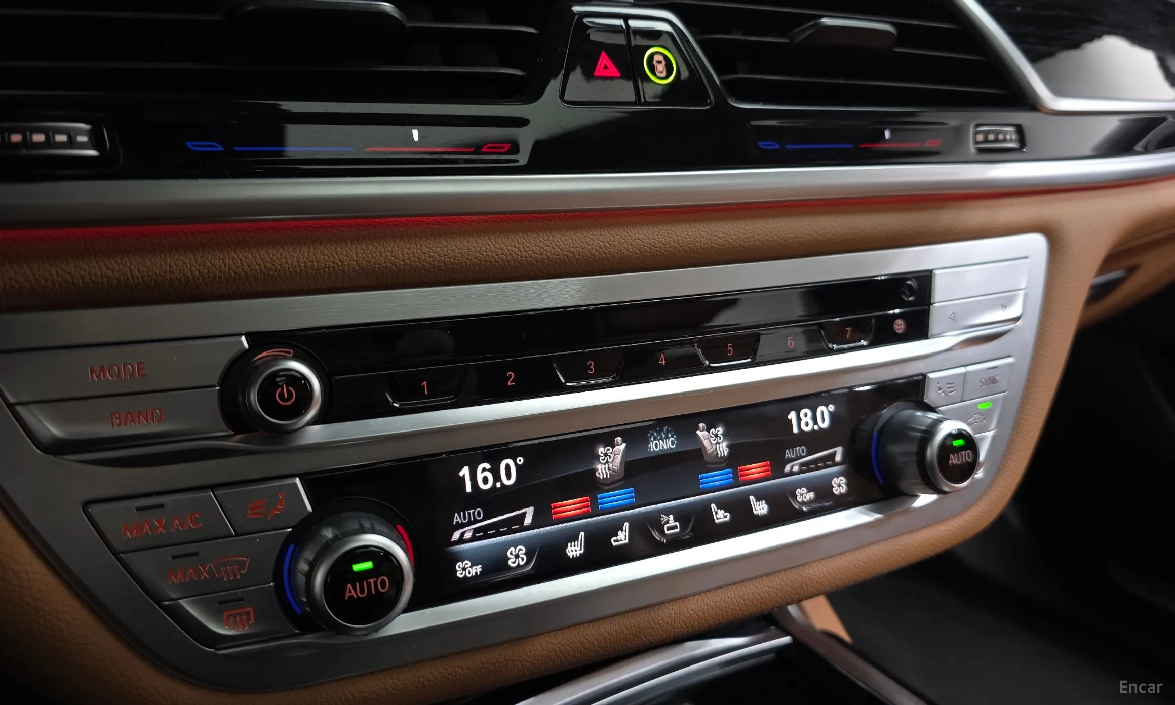 BMW 7 Series (G11) превью 17