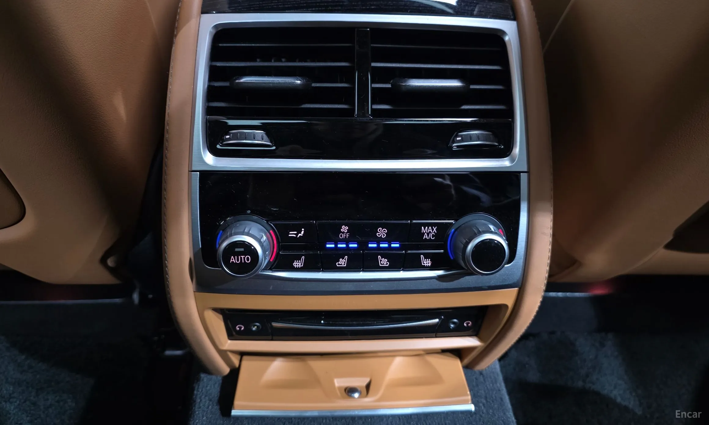 BMW 7 Series (G11) превью 19