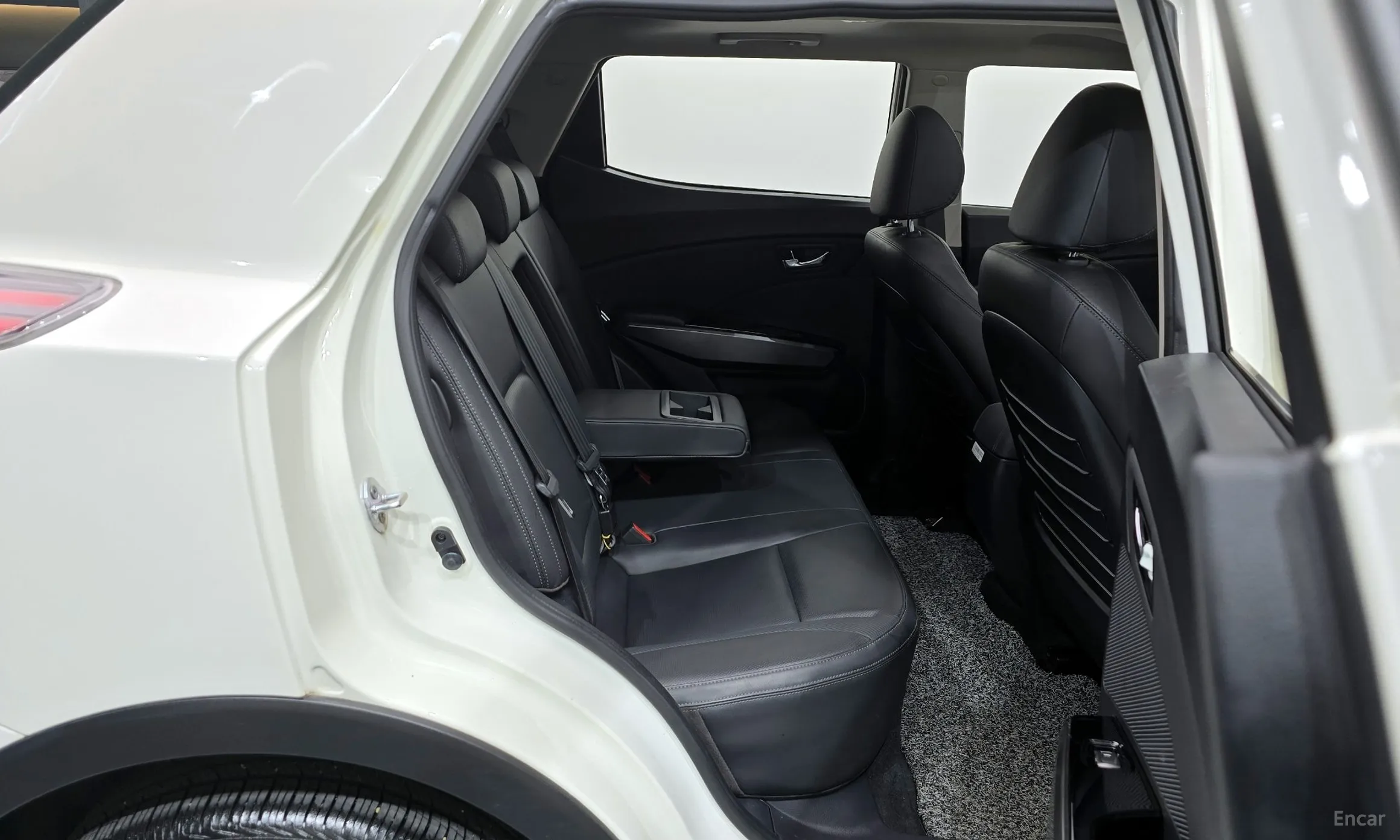 KG Mobility (SsangYong) Berry New Tivoli превью 12