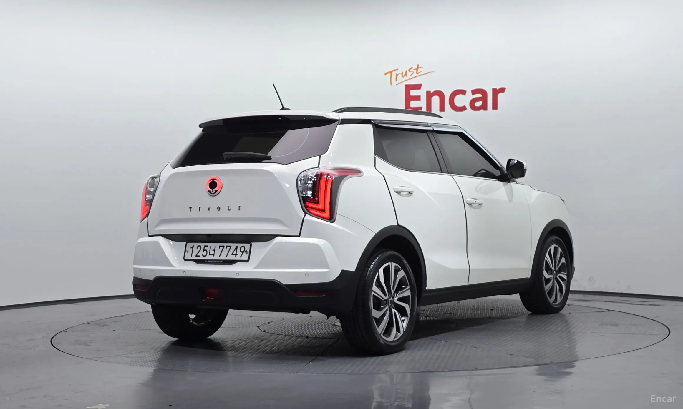 KG Mobility (SsangYong) Berry New Tivoli превью 2