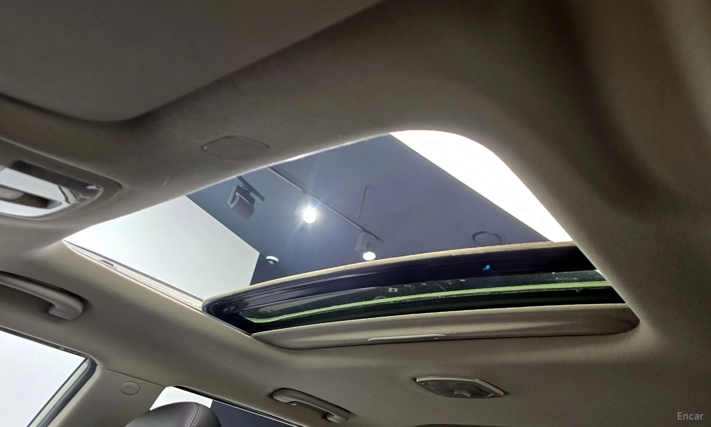 KG Mobility (SsangYong) Berry New Tivoli превью 19