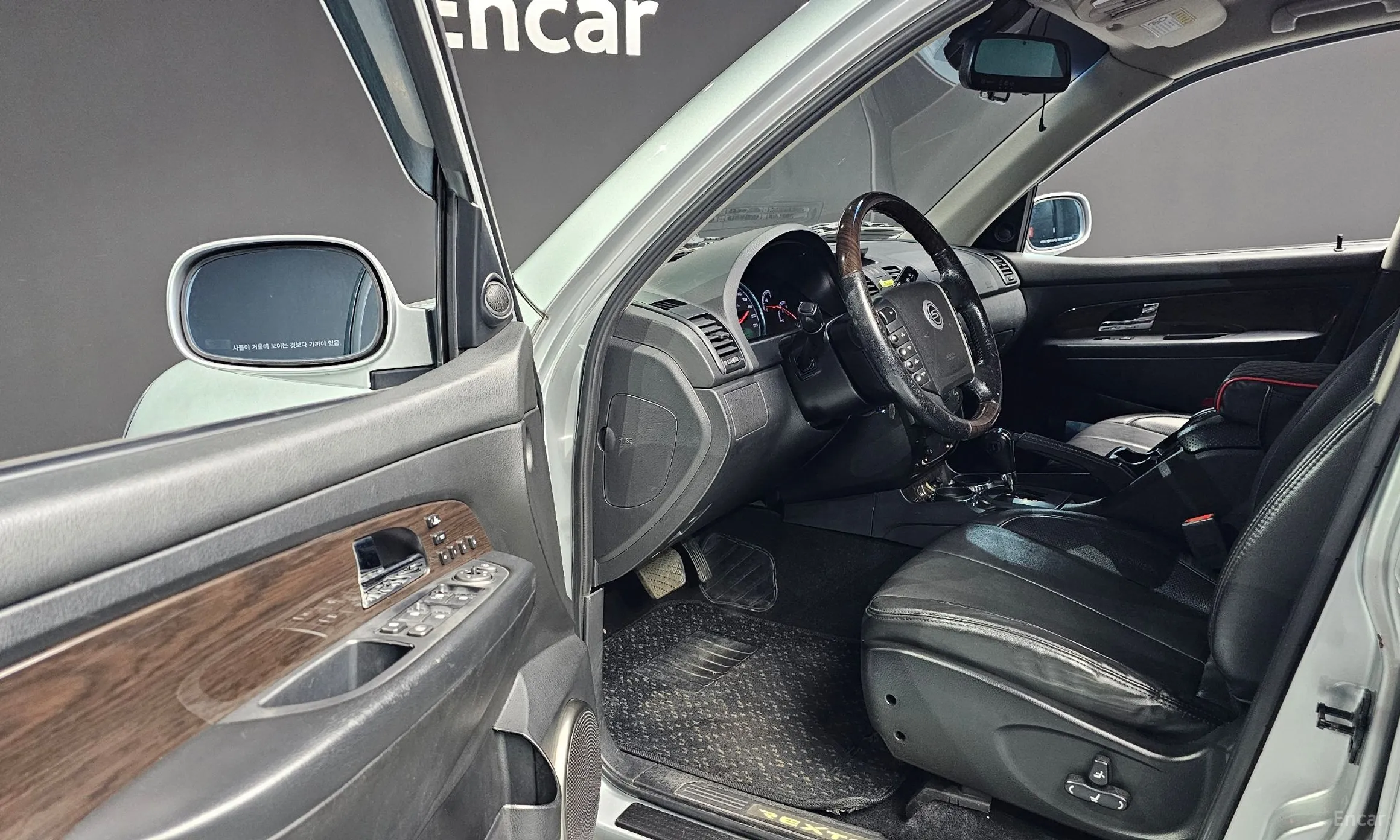 KG Mobility (SsangYong) Super Rexton превью 11