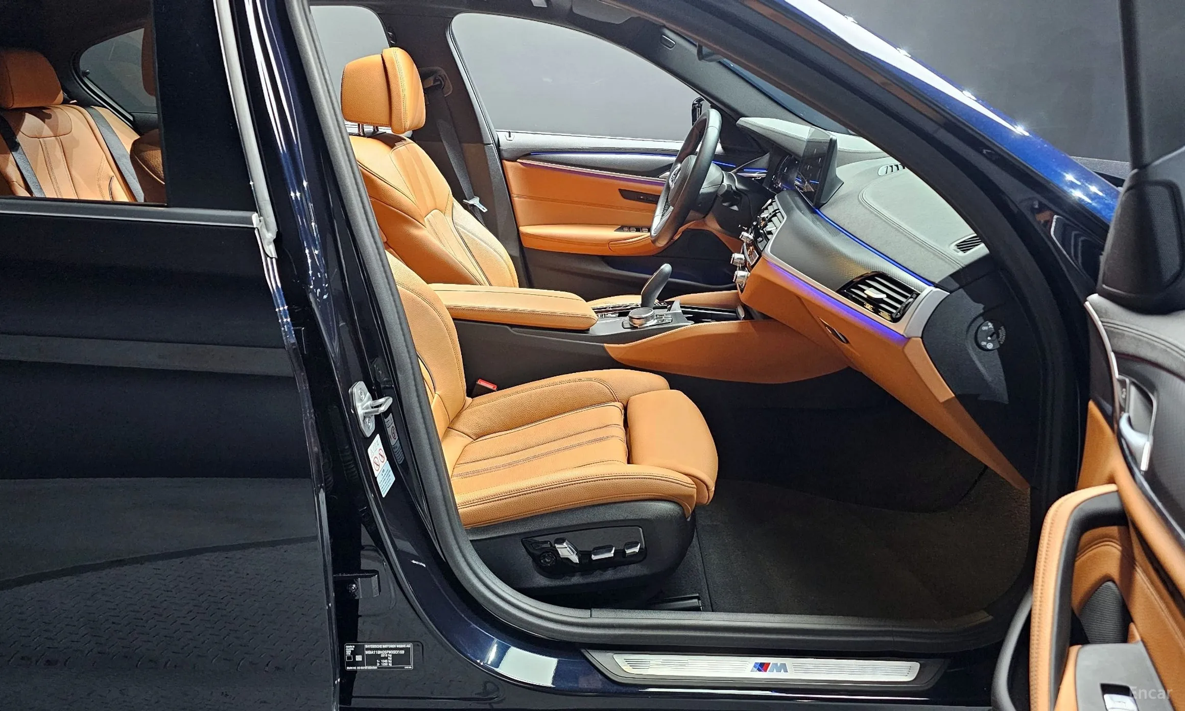 BMW 5 Series (G30) превью 10