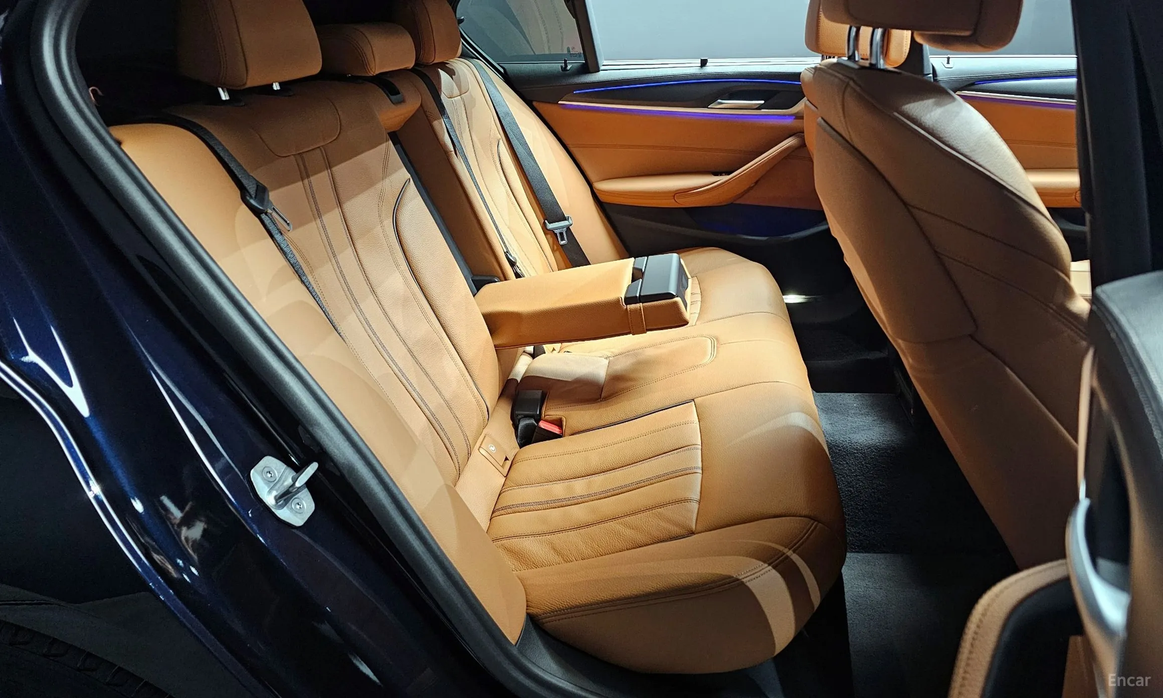 BMW 5 Series (G30) превью 13