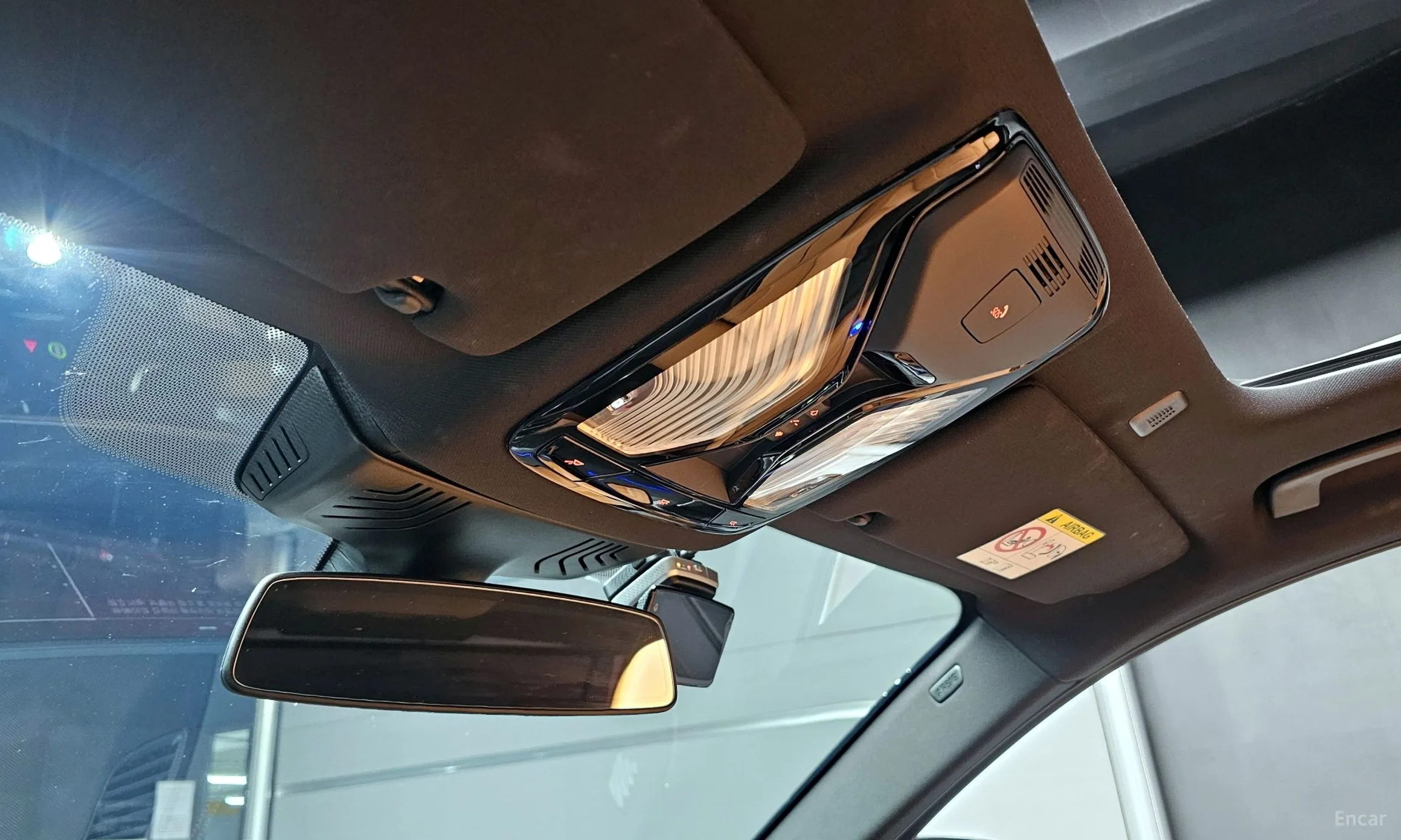BMW 5 Series (G30) превью 17