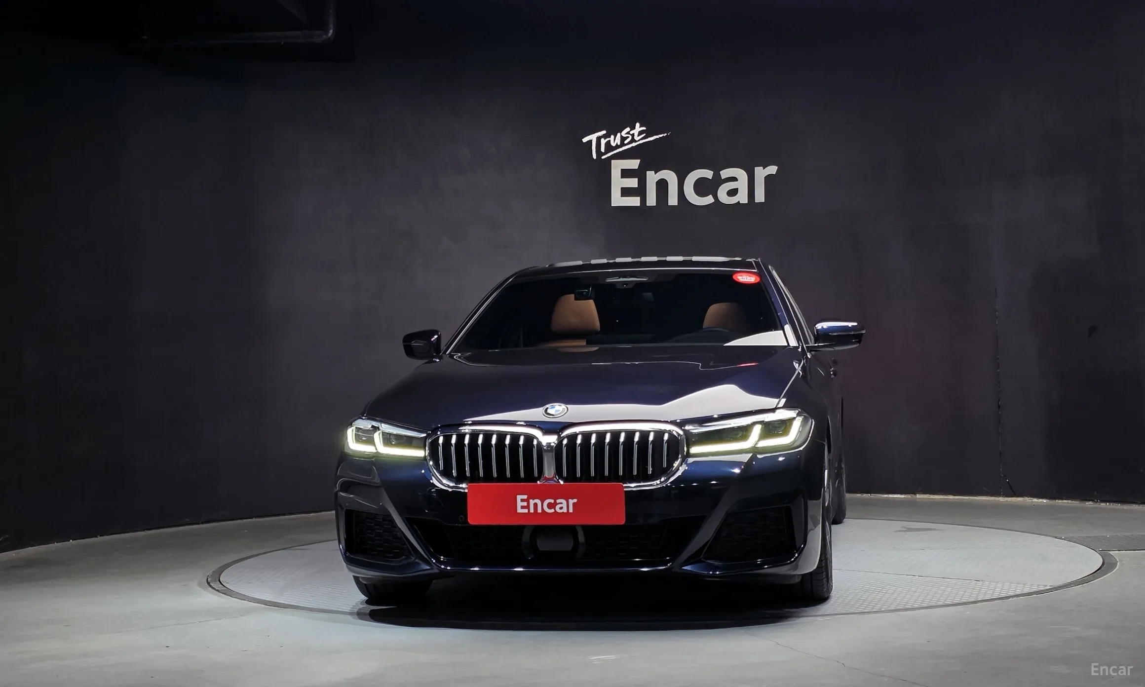 BMW 5 Series (G30) превью 3