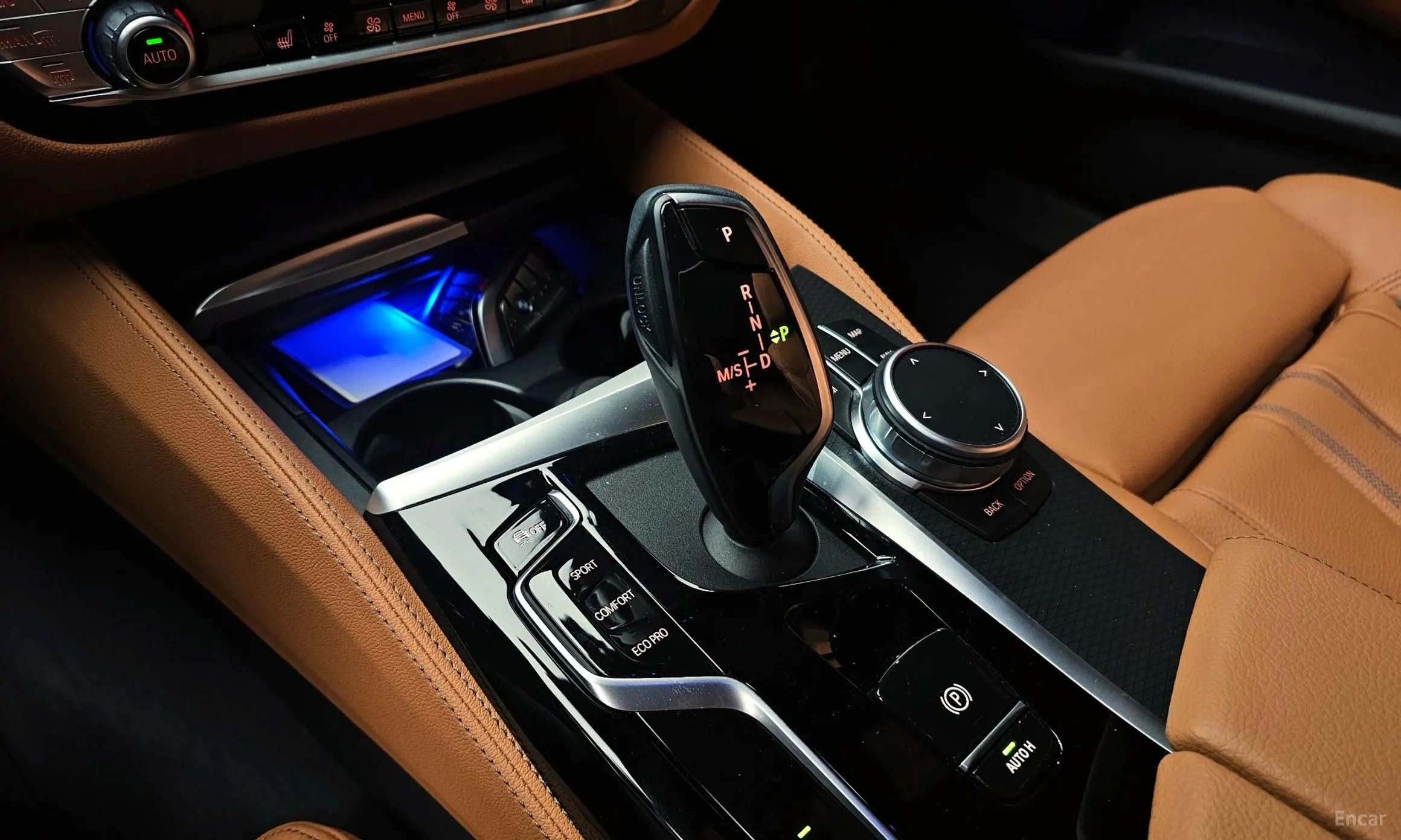 BMW 5 Series (G30) превью 9