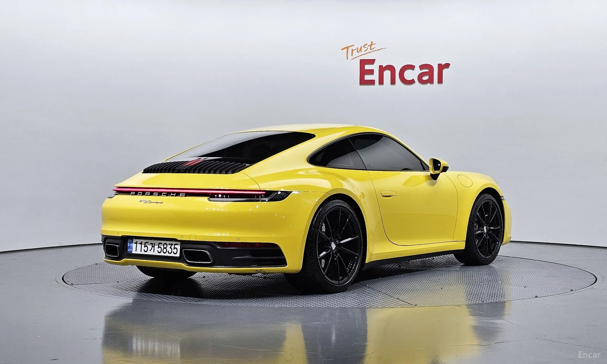 Porsche 911 (992) превью 2