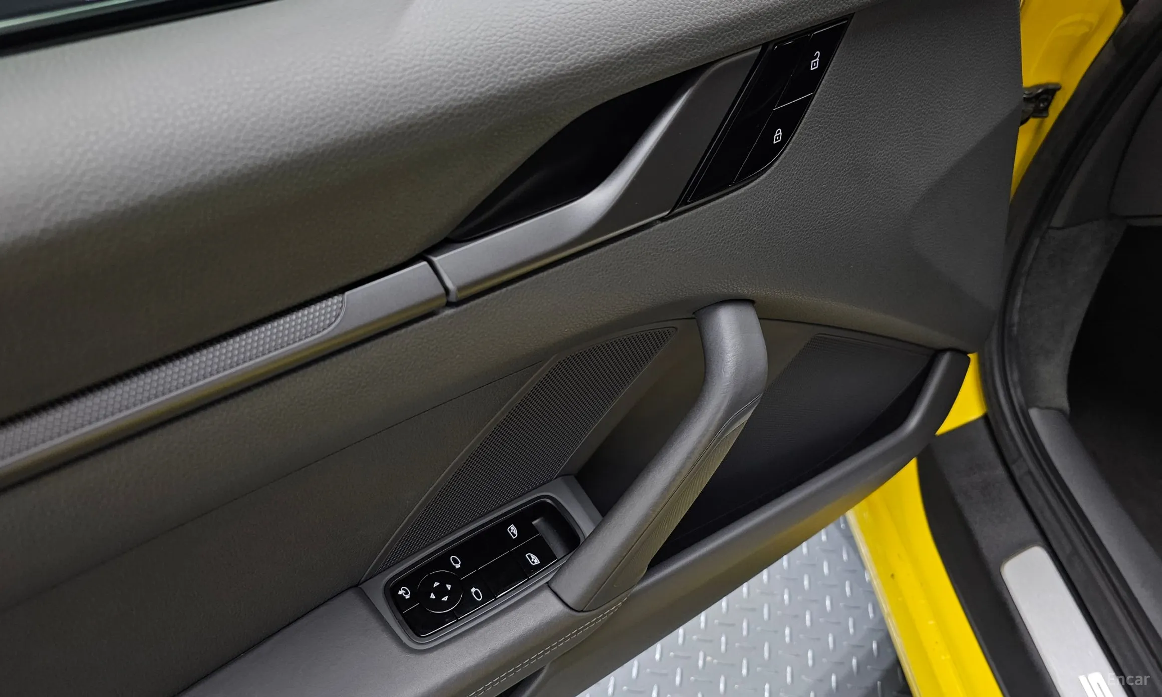 Porsche 911 (992) превью 16