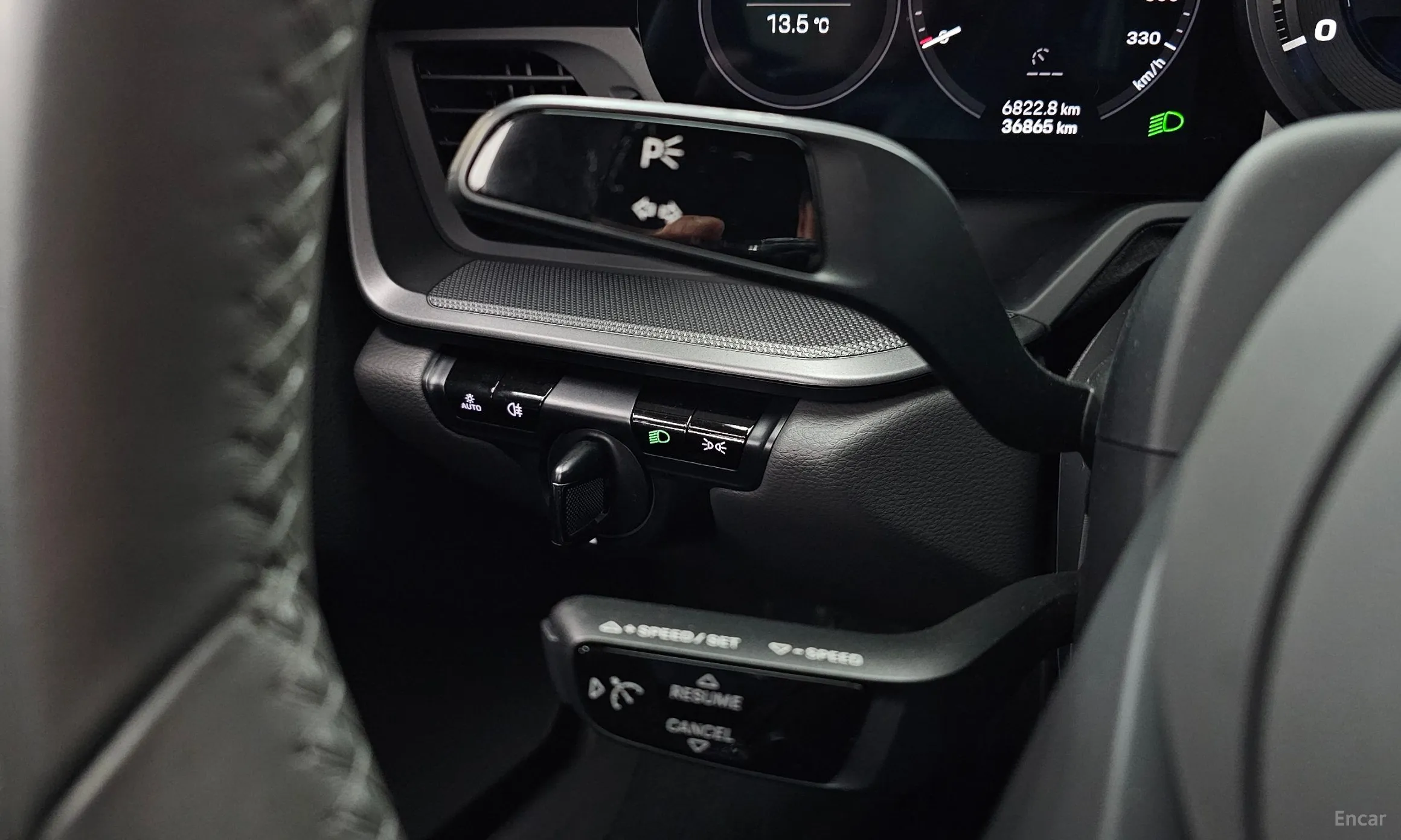 Porsche 911 (992) превью 18