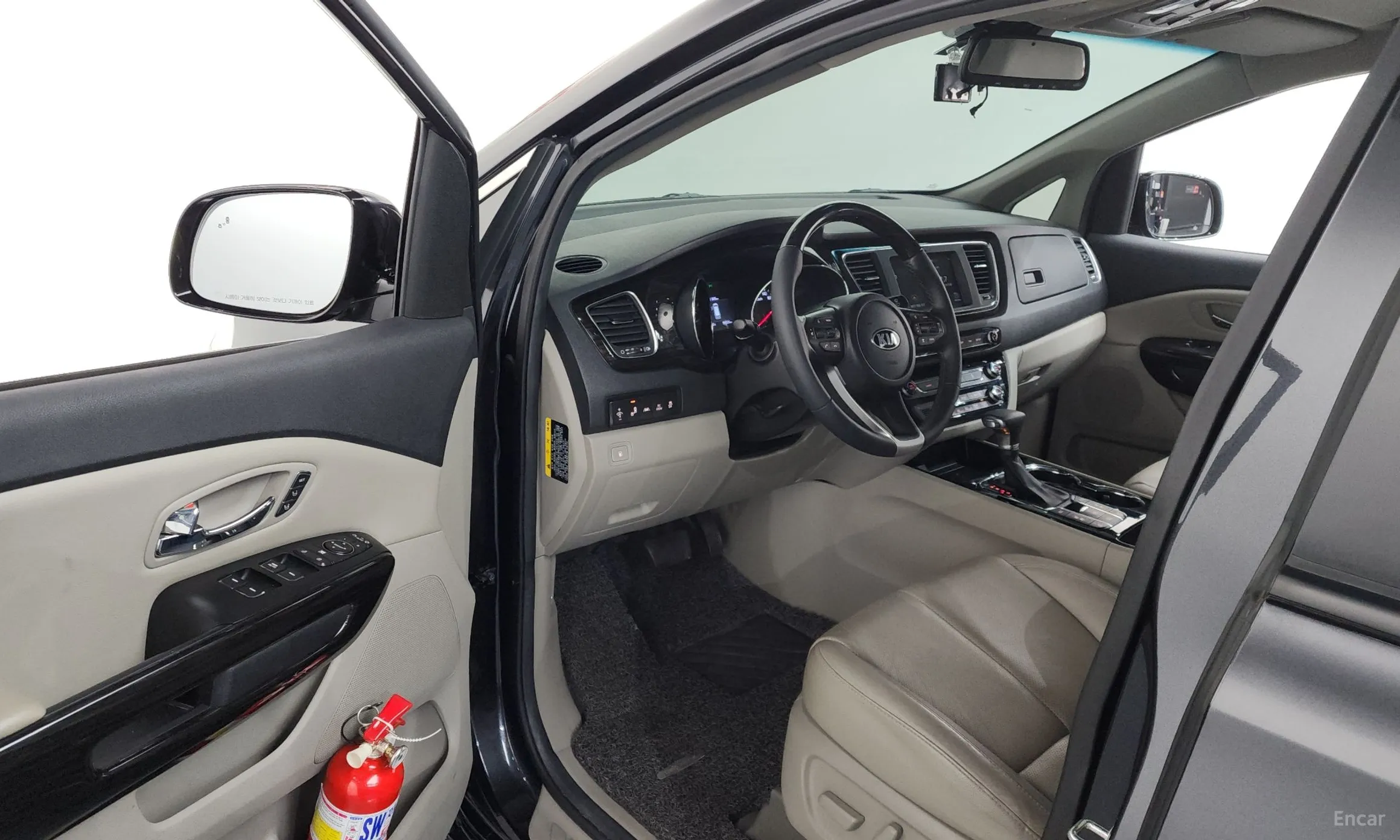 Kia Carnival превью 10