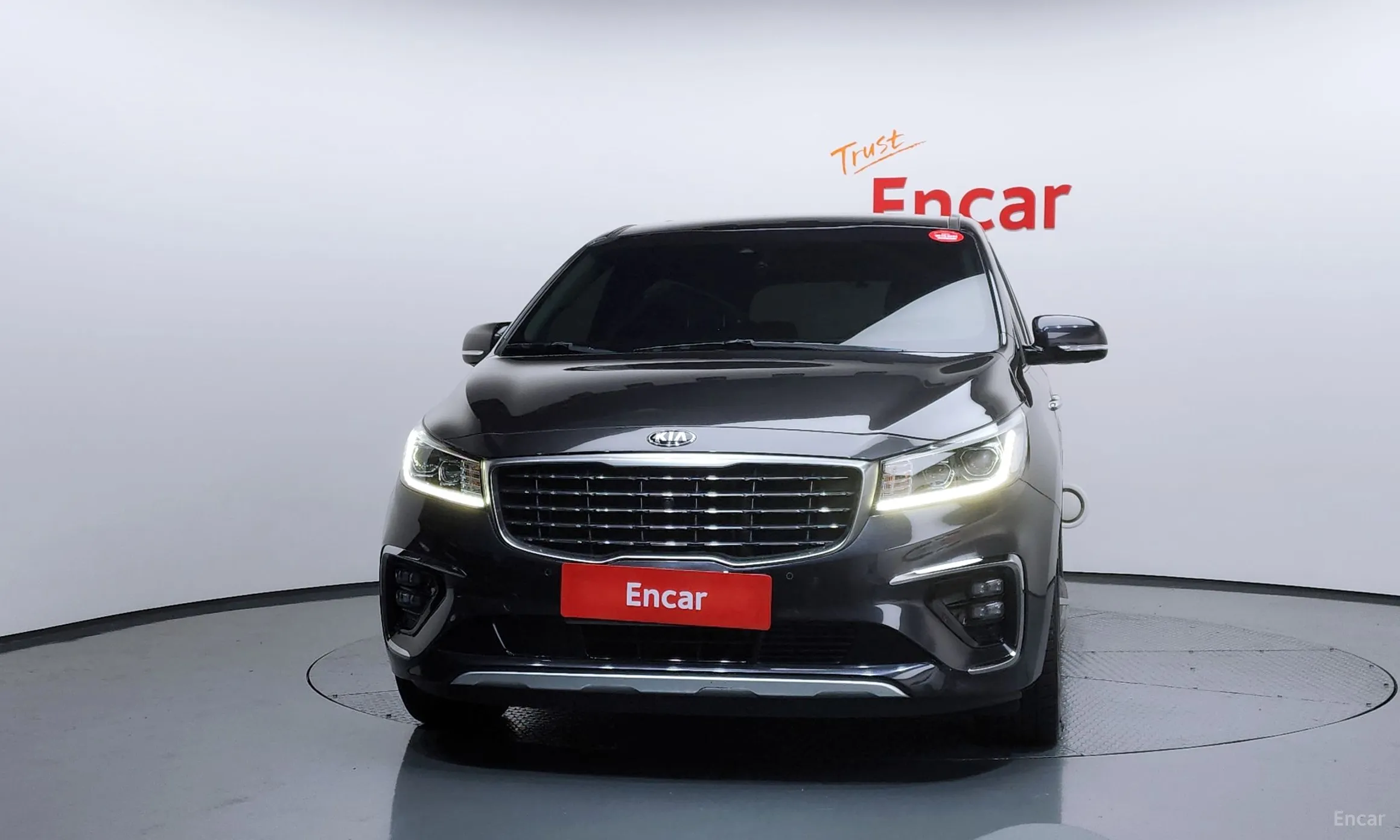 Kia Carnival превью 3