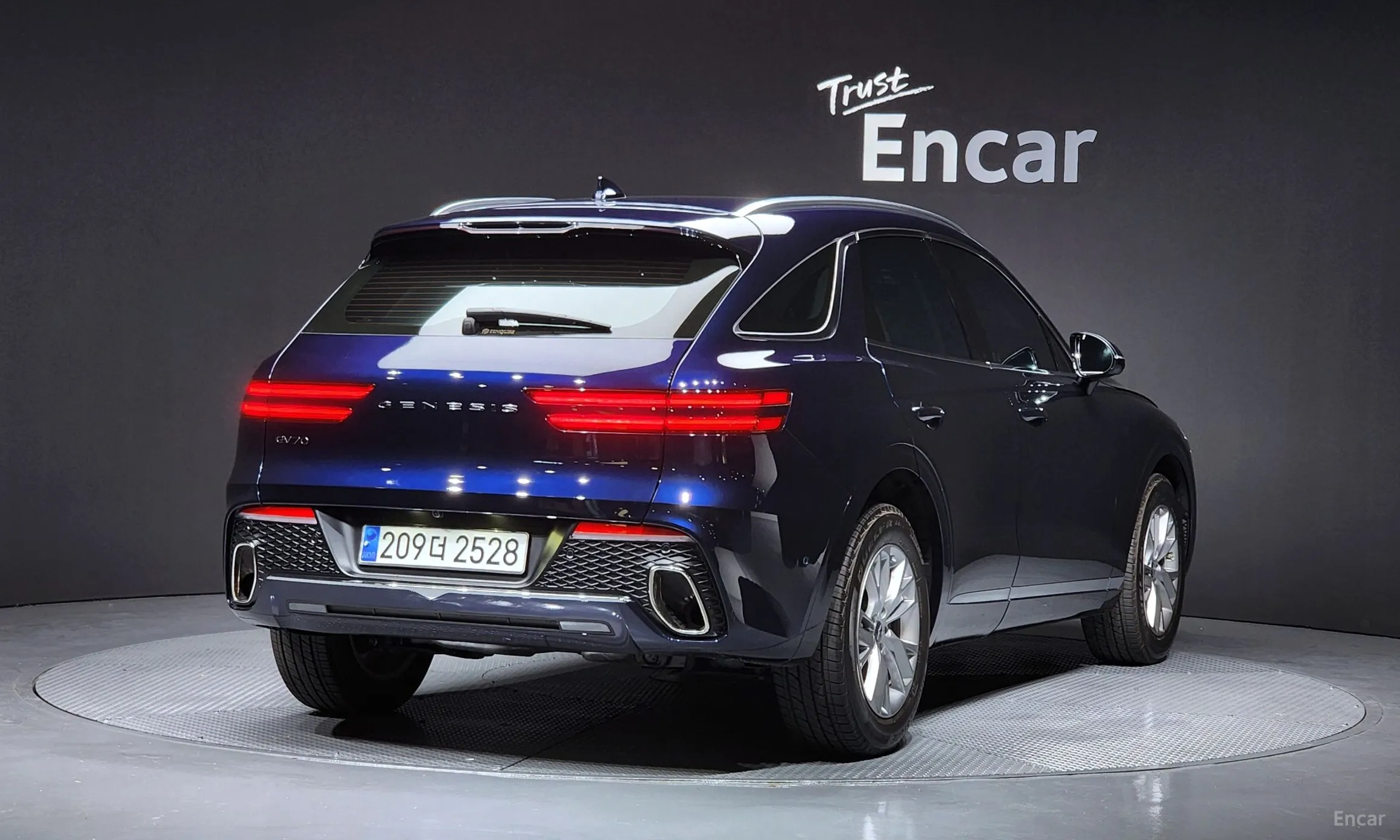 Genesis GV70 превью 2