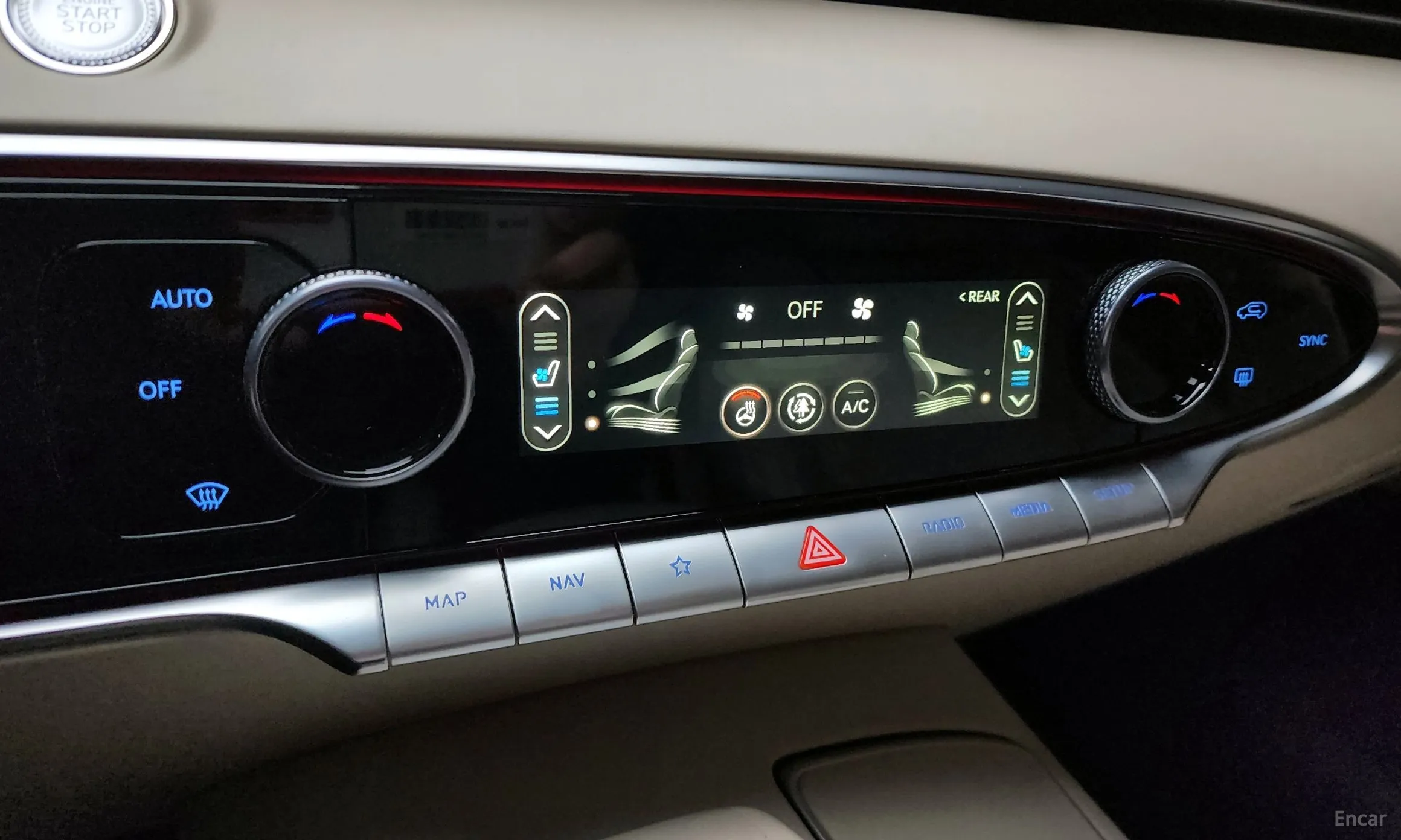 Genesis GV70 превью 16