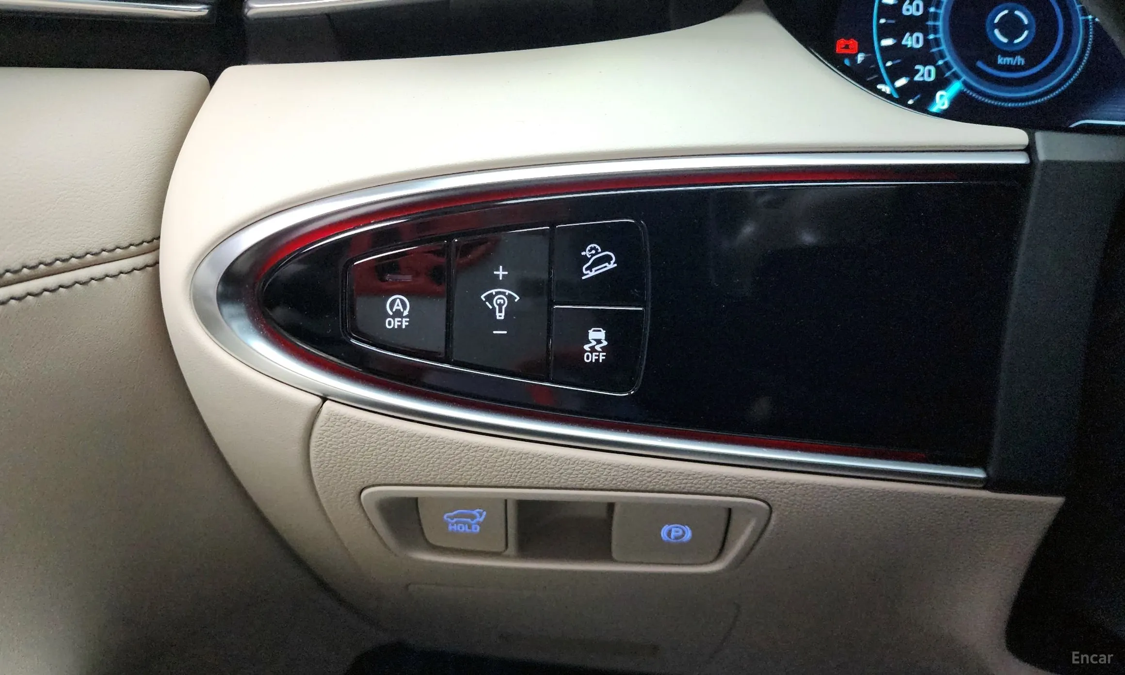 Genesis GV70 превью 18