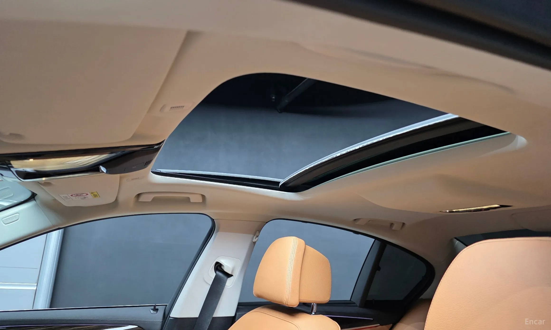 BMW 5 Series (G30) превью 19